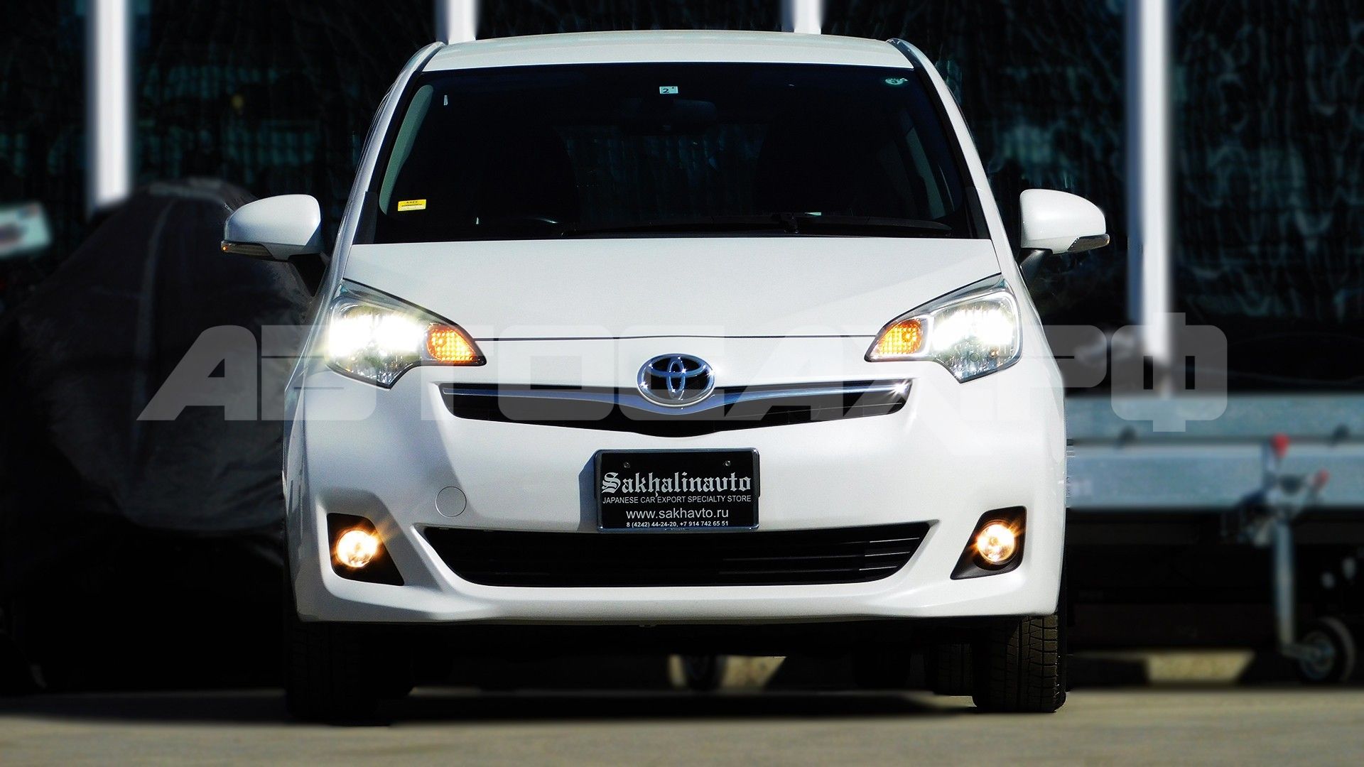 Toyota Ractis 2015, Хэтчбек — фото 3