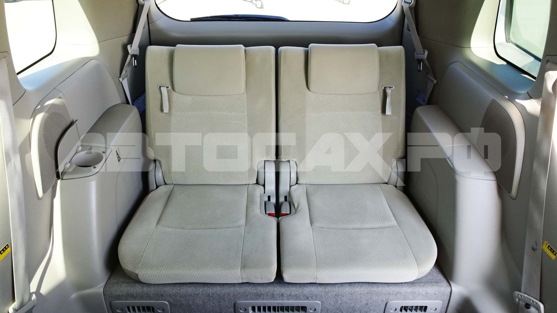 Toyota Isis 2017, Минивэн — фото 19
