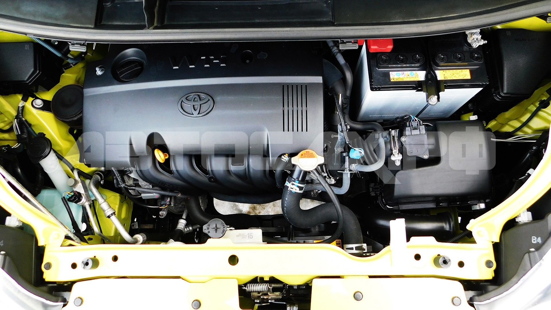 Toyota Spade 2014, Хэтчбек — фото 25