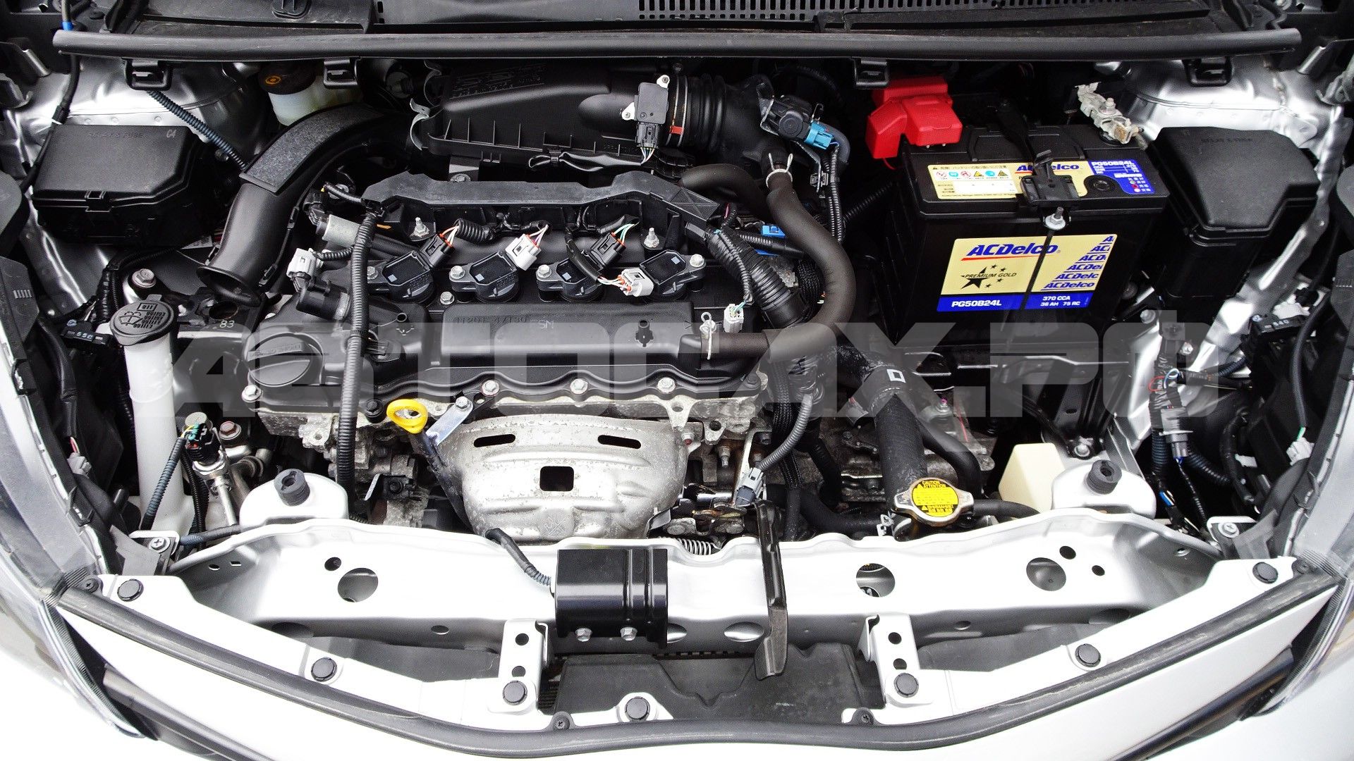 Toyota Vitz 2015, Хэтчбек — фото 22