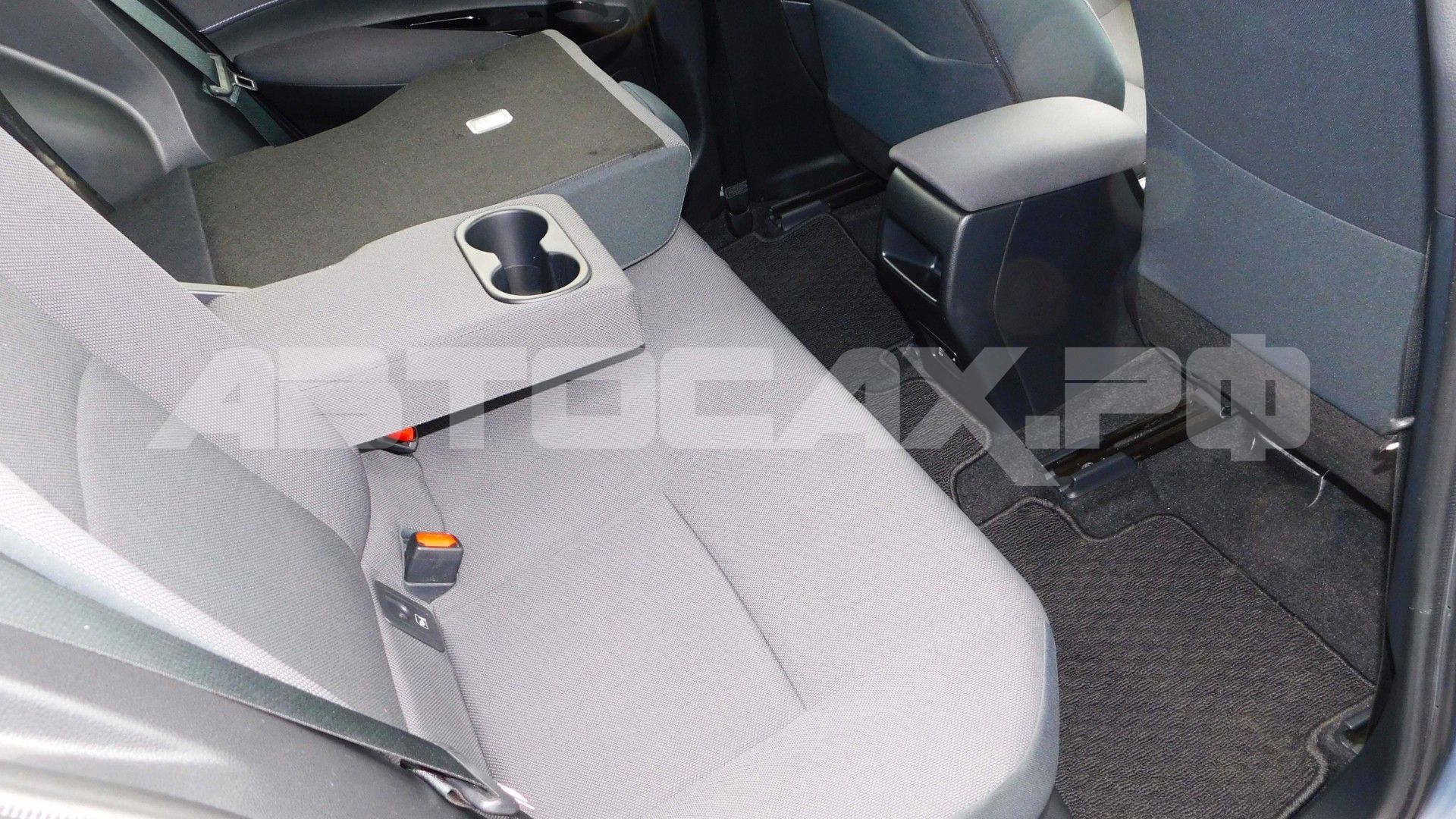 Toyota Corolla Touring 2020, Универсал — фото 14