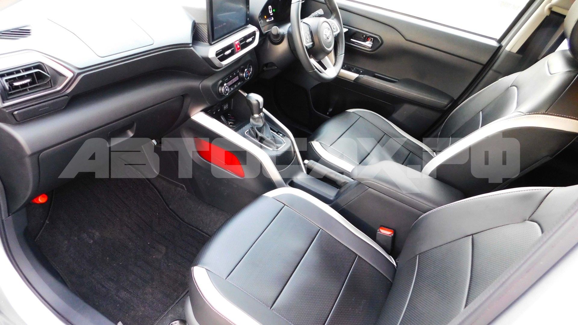 Toyota Raize 2025, Кроссовер — фото 13