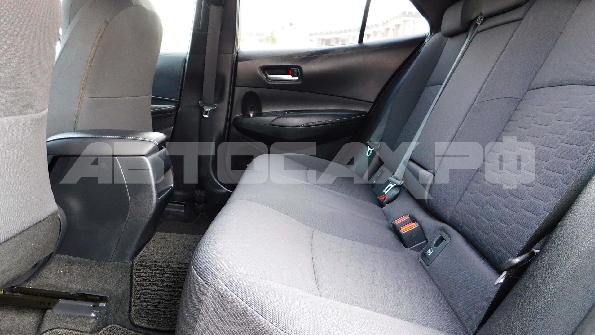 Toyota Corolla Sport 2022, Хэтчбек — фото 20