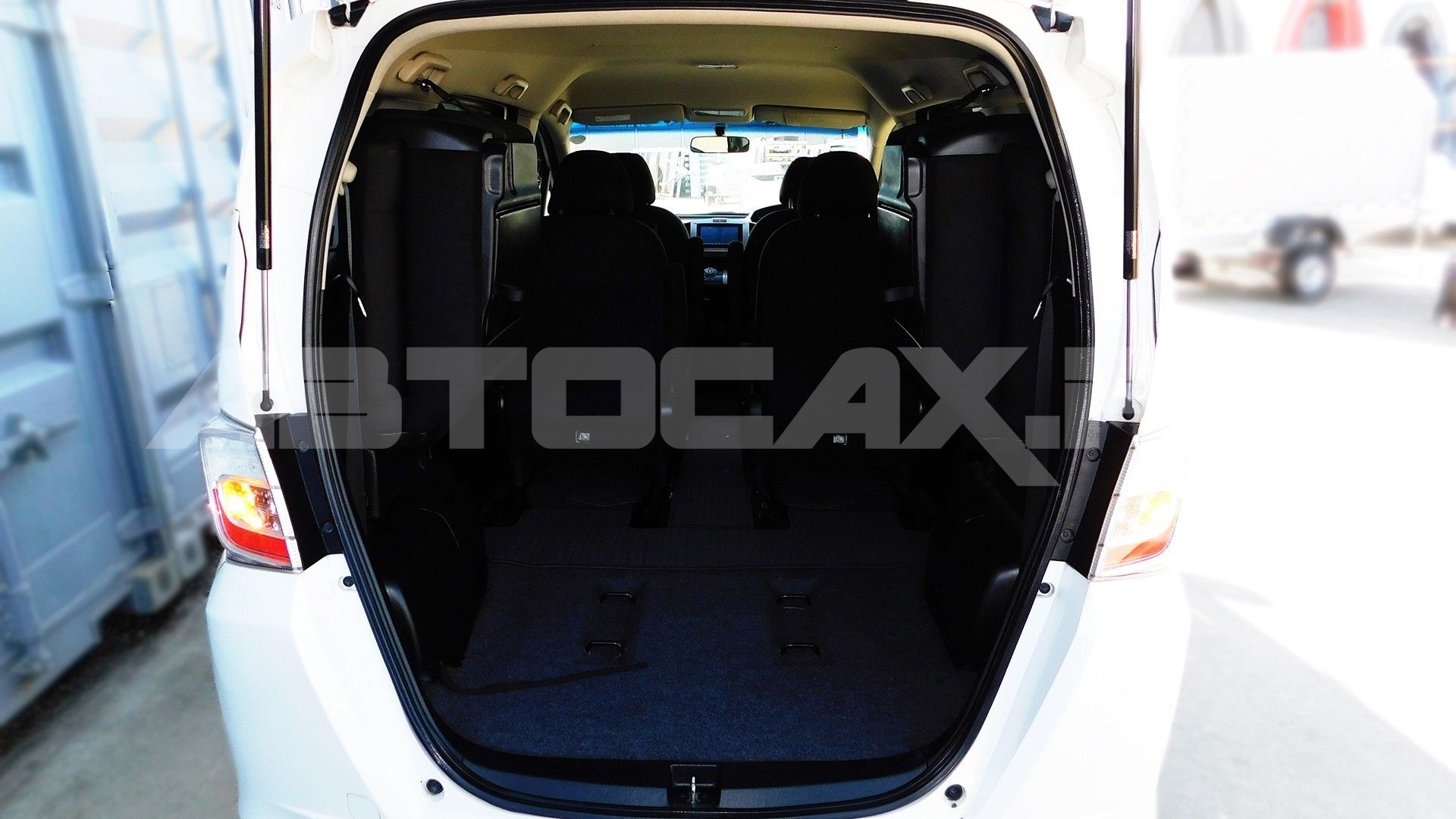 Honda Freed 2016, Минивэн — фото 40