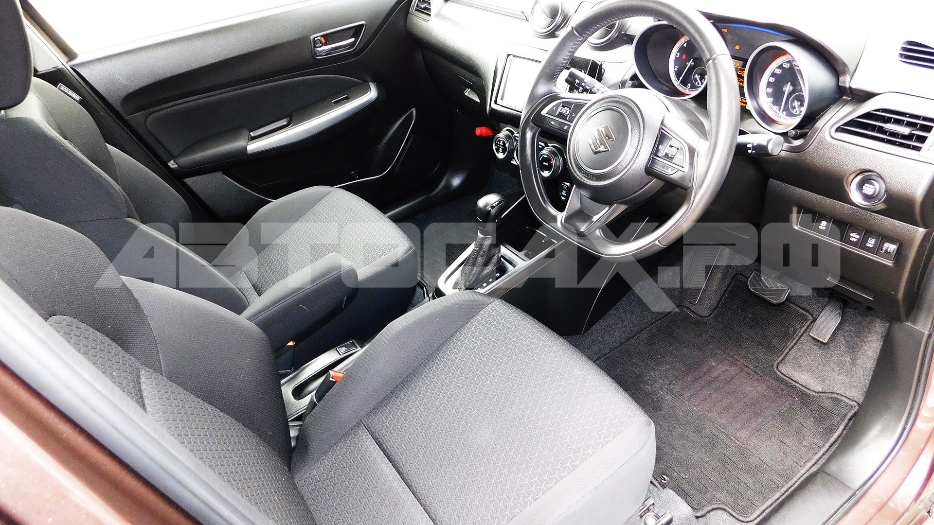 Suzuki Swift 2022, Хэтчбек — фото 8