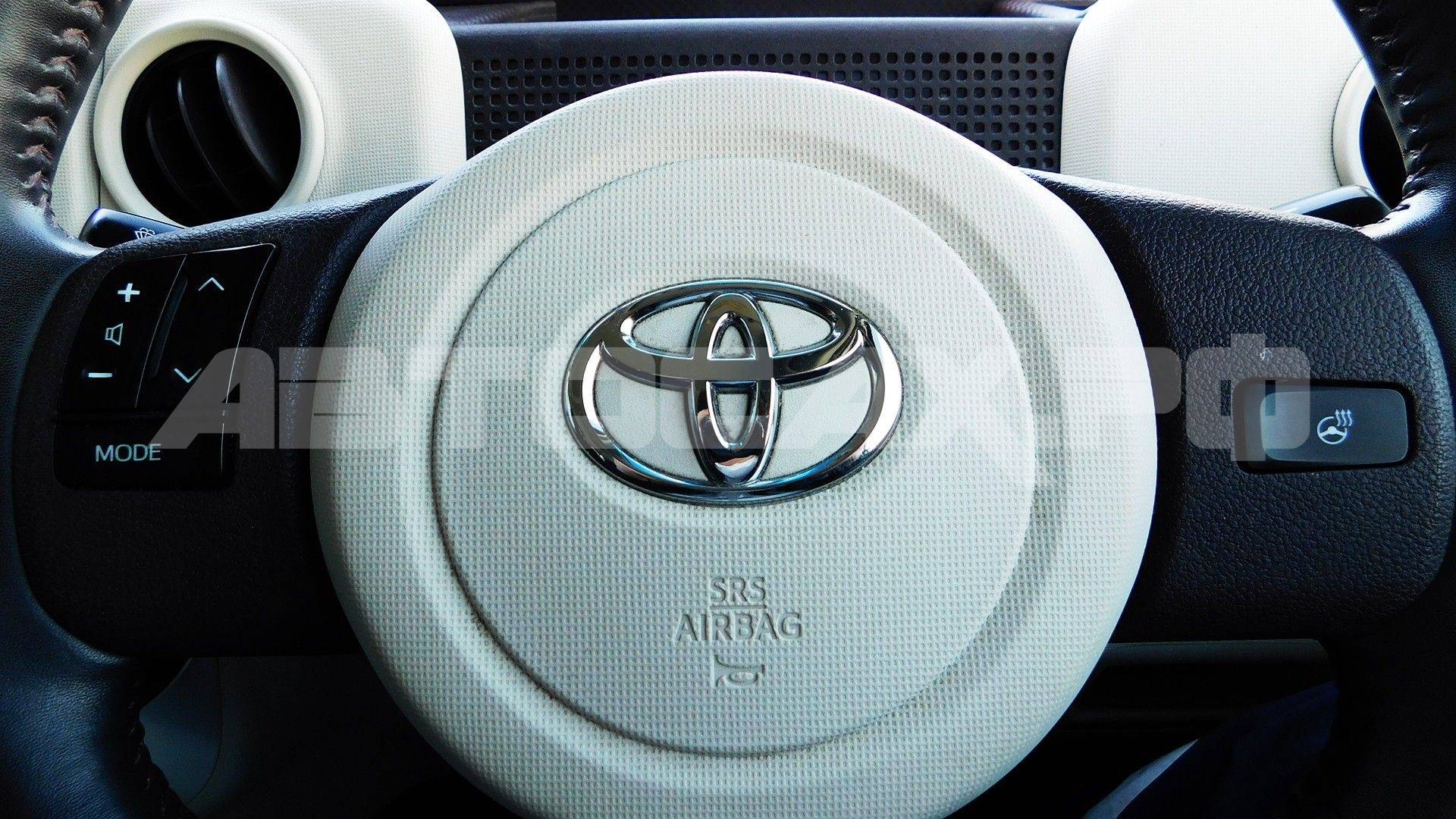 Toyota Porte 2018, Хэтчбек — фото 23