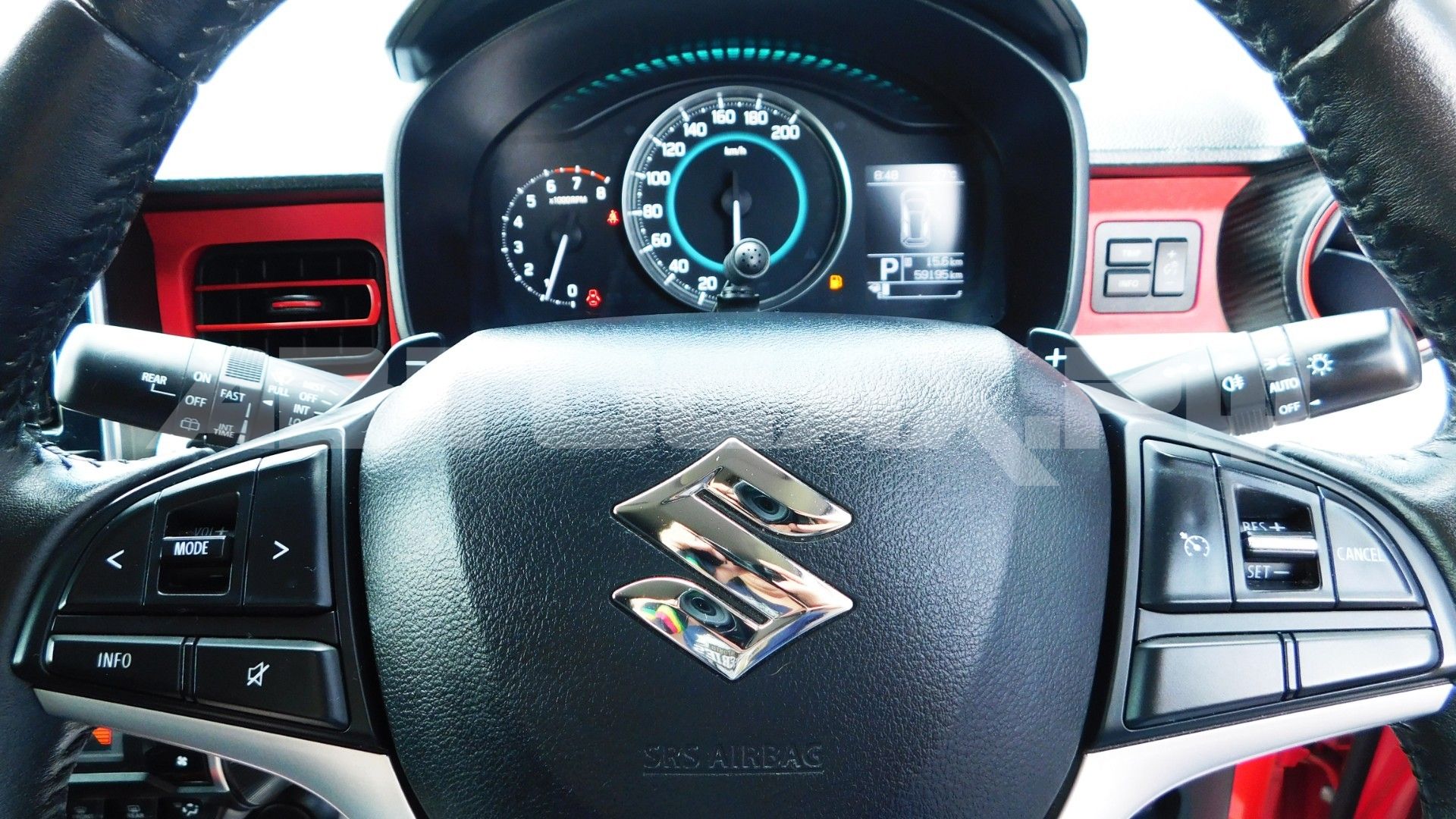 Suzuki Ignis 2019, Кроссовер — фото 28