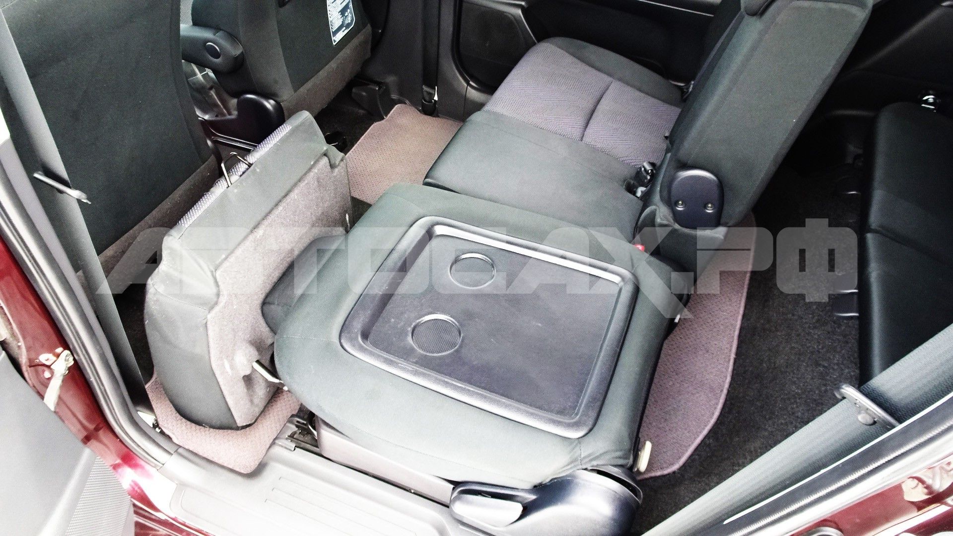 Toyota Wish 2017, Минивэн — фото 19