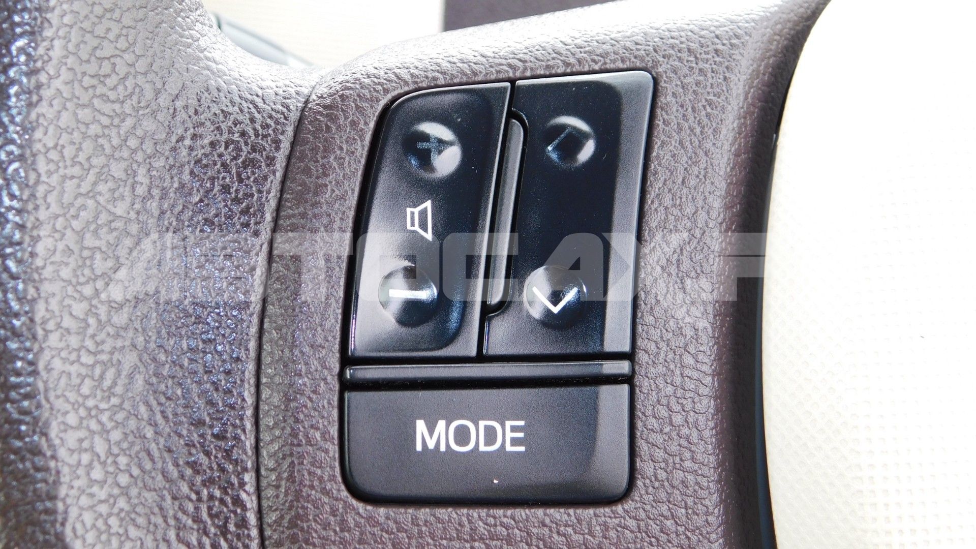 Toyota Porte 2016, Хэтчбек — фото 32