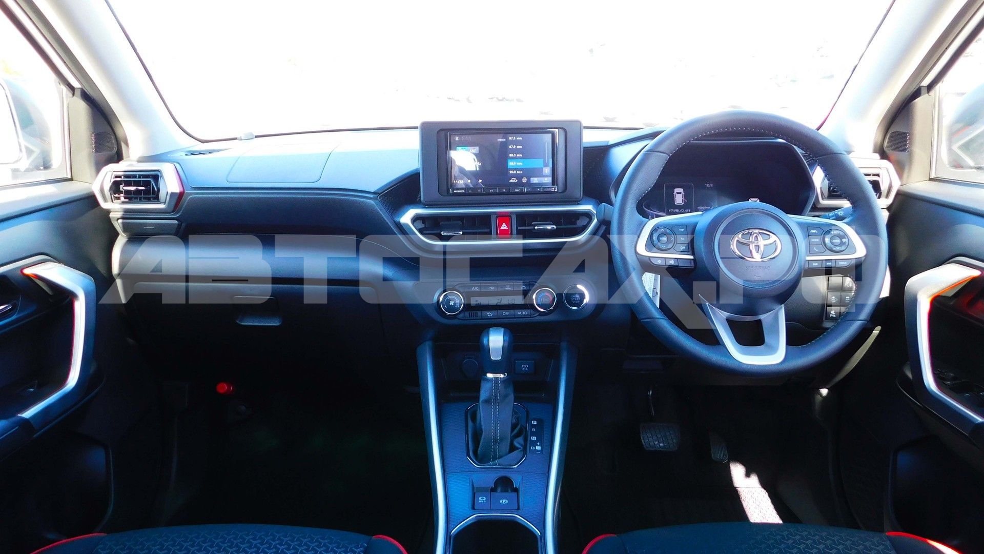 Toyota Raize 2025, Кроссовер — фото 40