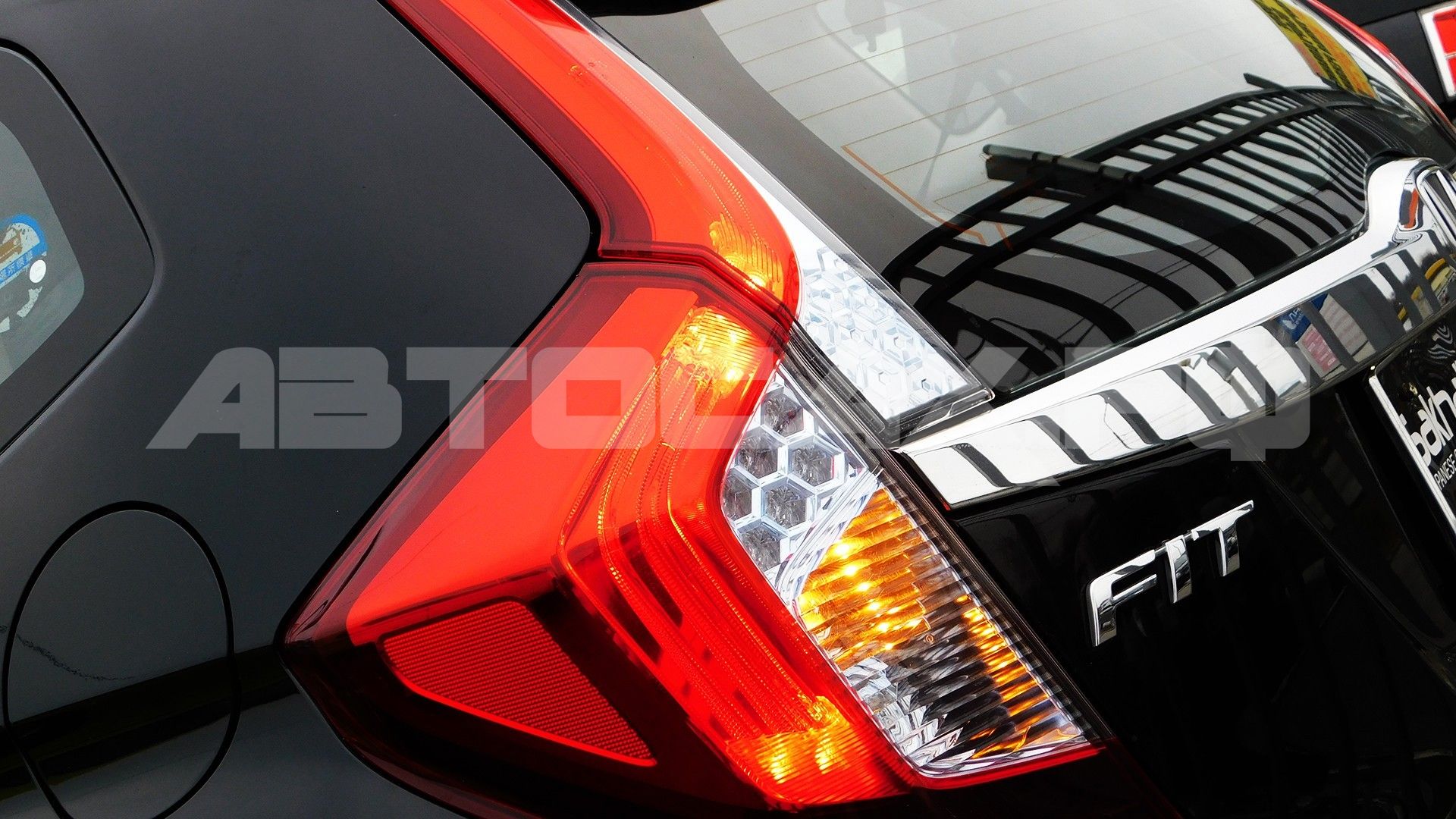 Honda Fit 2016, Хэтчбек — фото 26