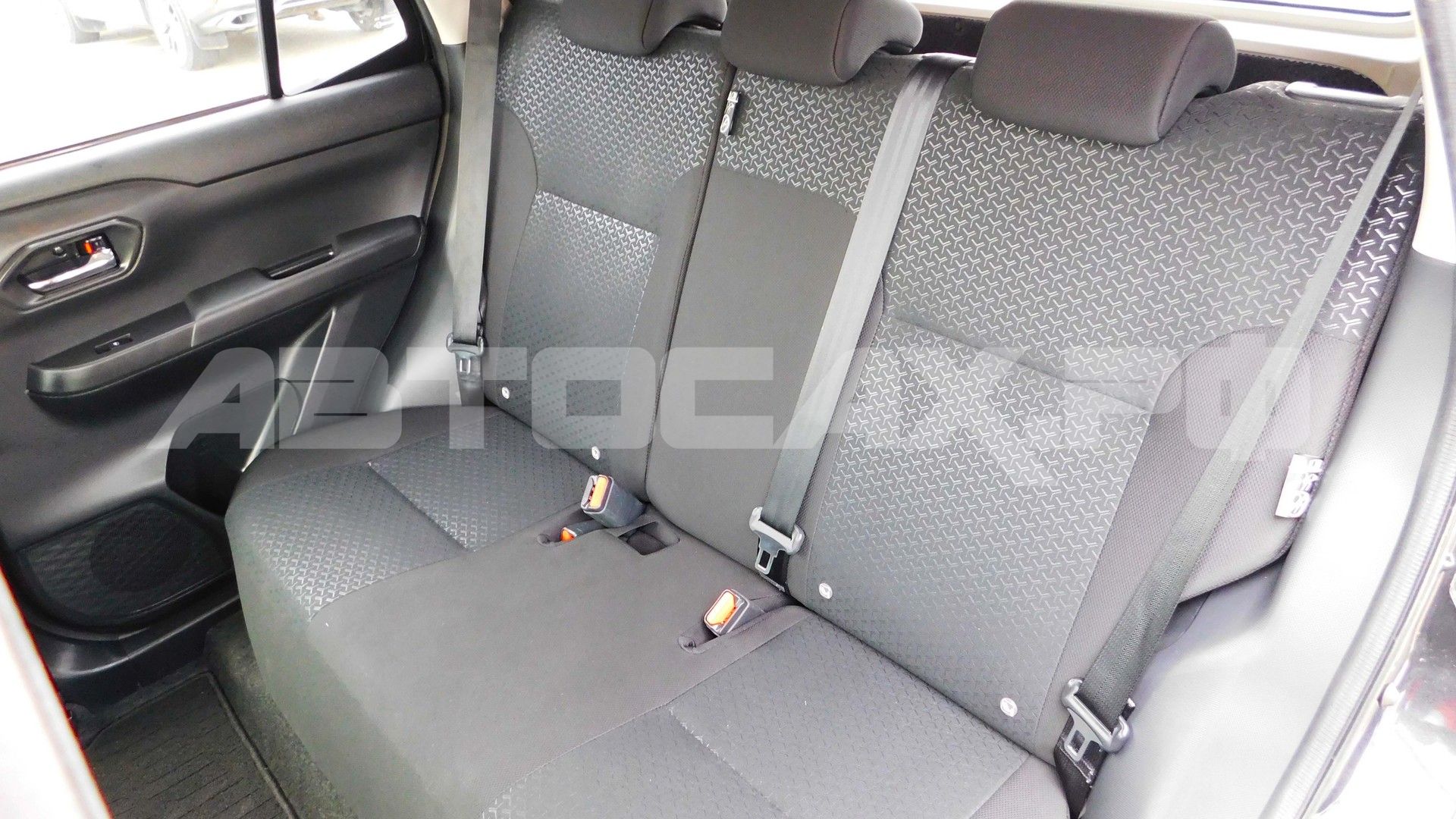 Toyota Raize 2024, Хэтчбек — фото 20