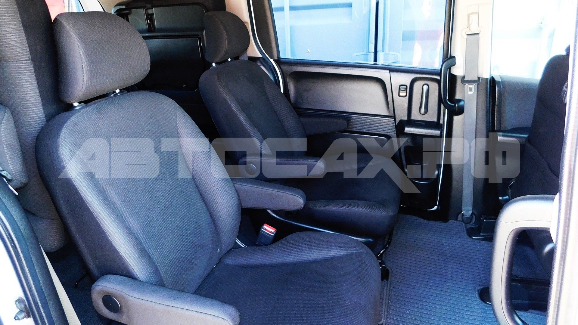 Honda Freed 2016, Минивэн — фото 19