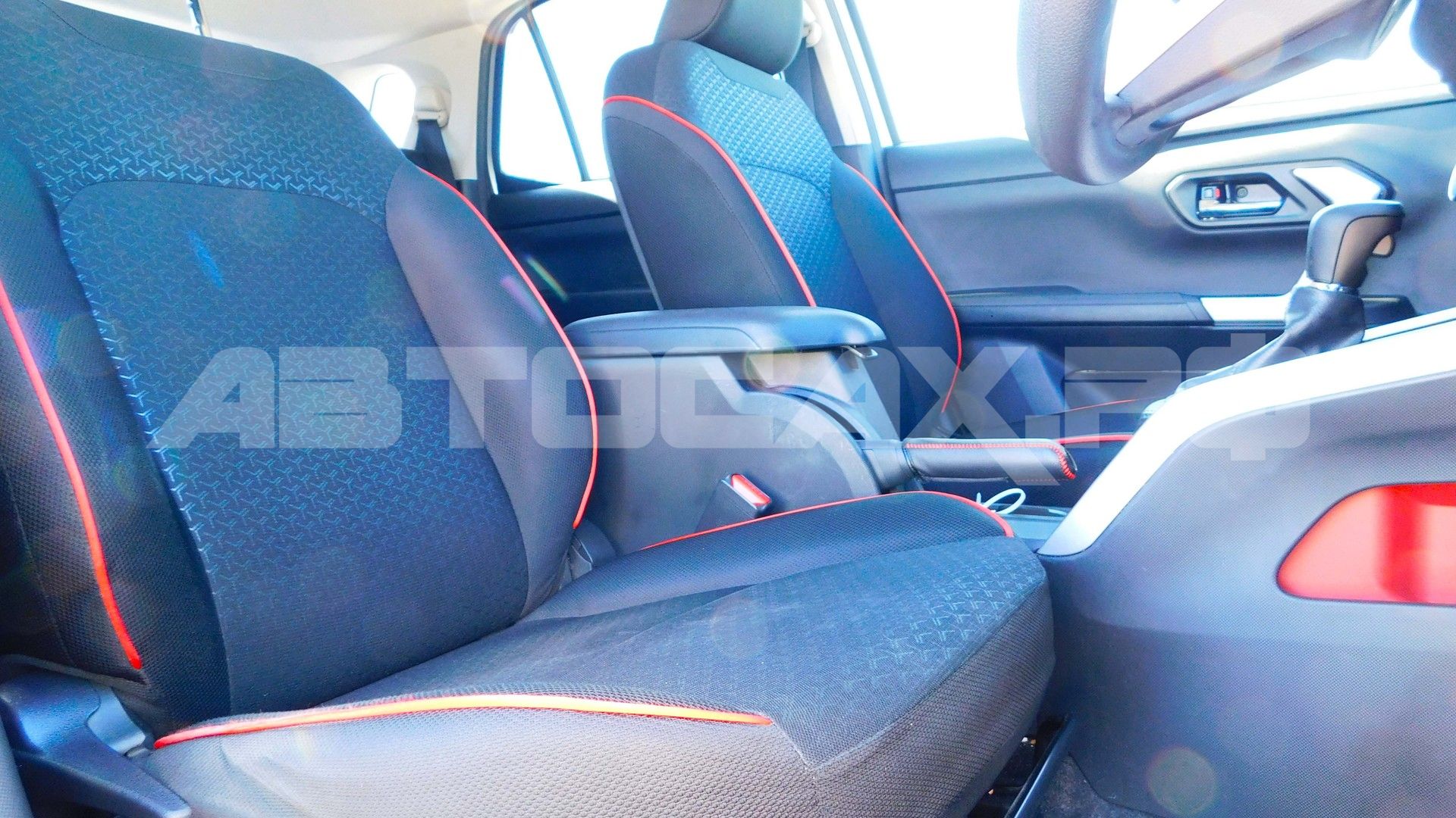 Daihatsu Rocky 2021, Кроссовер — фото 25