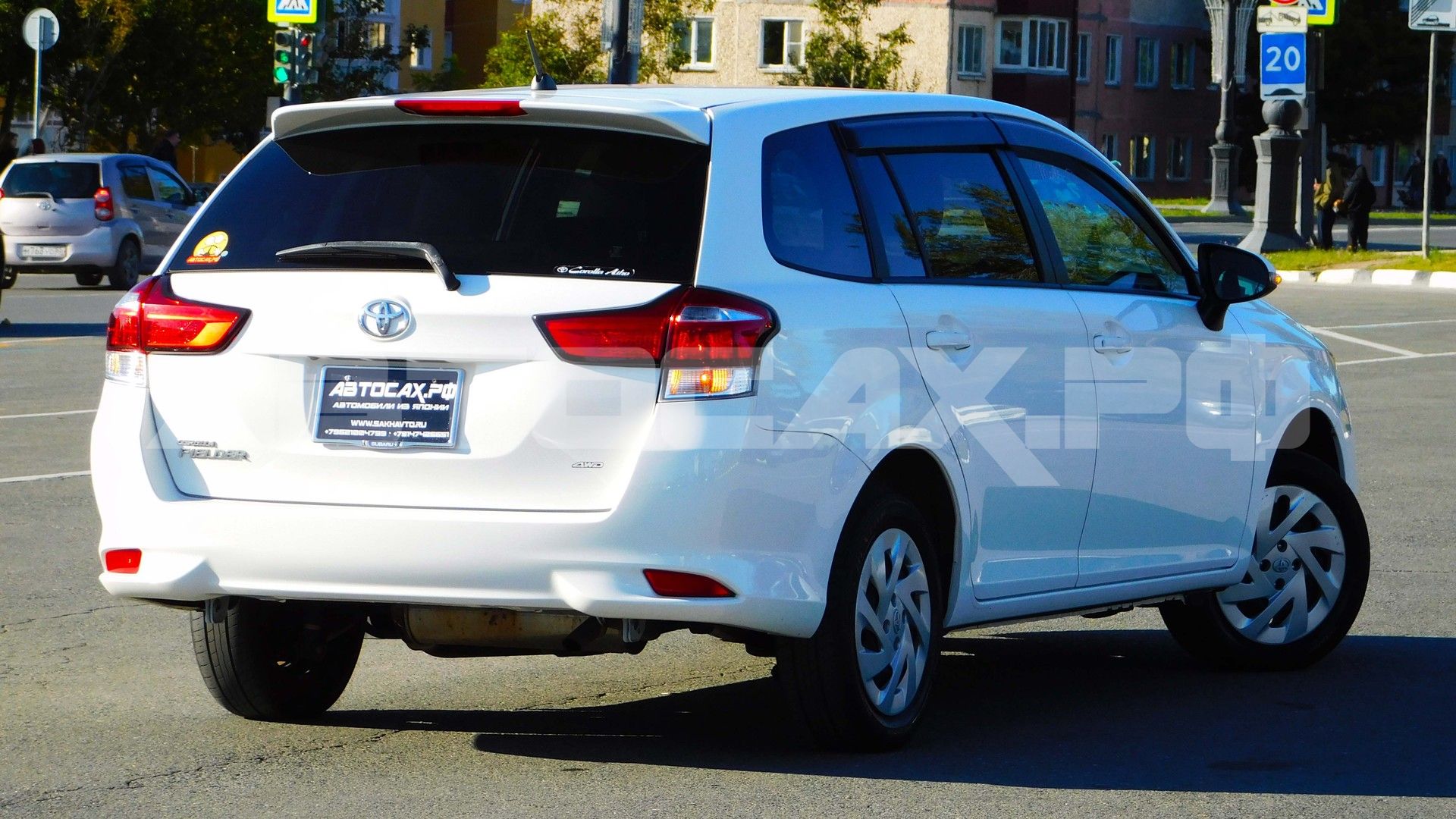 Toyota Corolla Fielder 2022, Универсал — фото 4