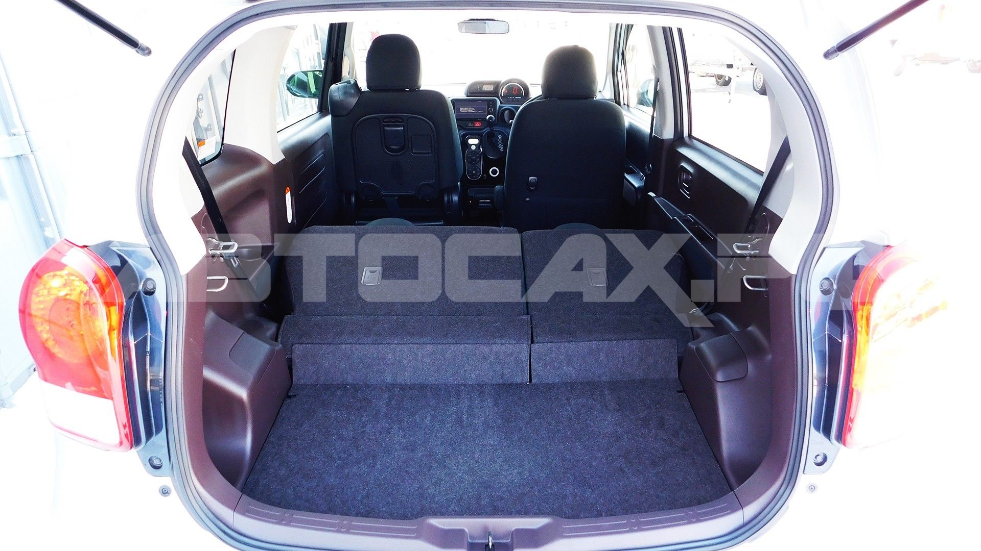 Toyota Porte 2016, Хэтчбек — фото 18