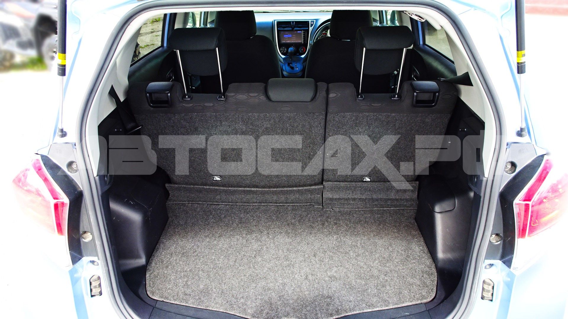 Toyota Ractis 2016, Хэтчбек — фото 11