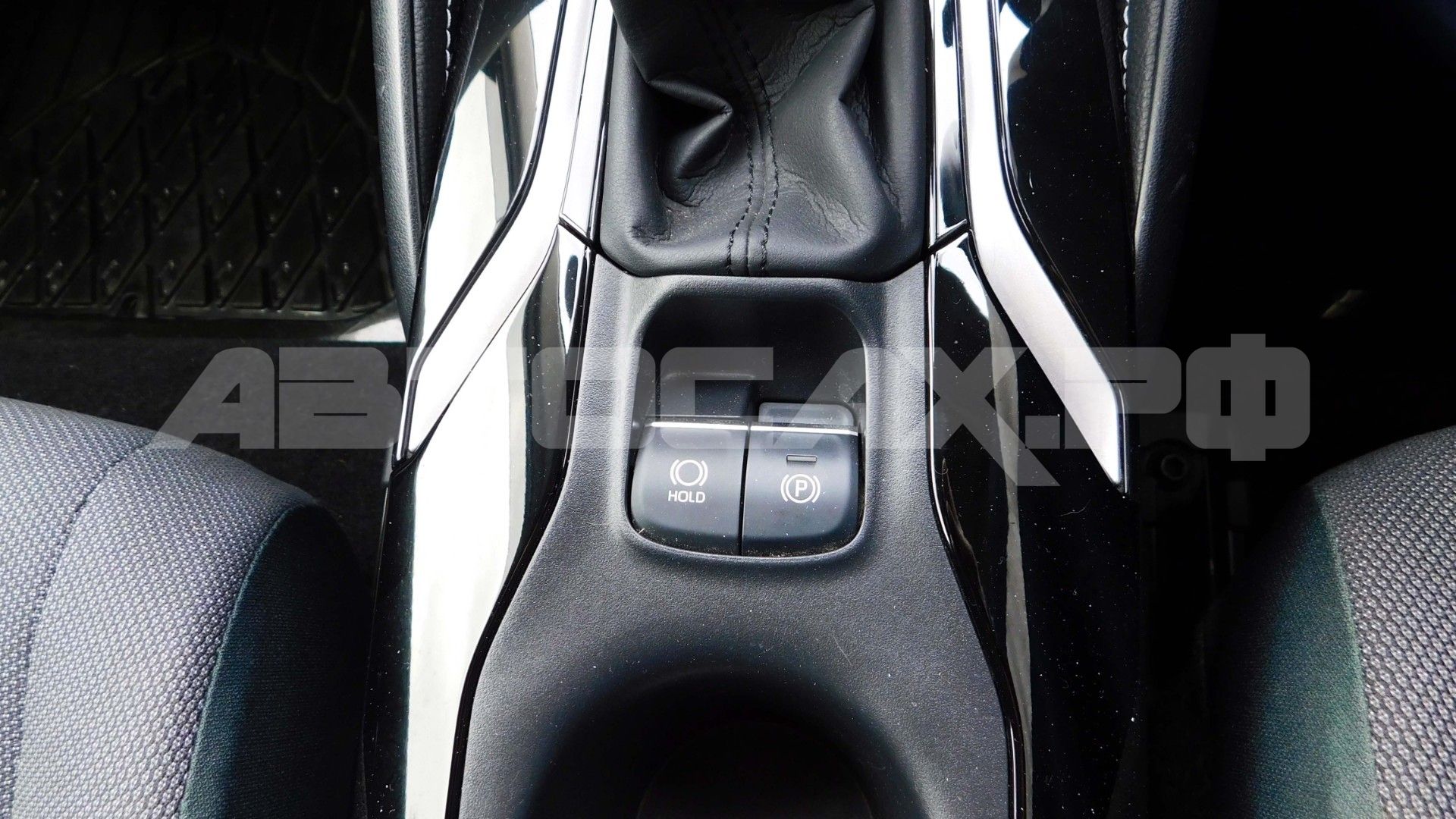 Toyota Corolla Touring 2020, Универсал — фото 31