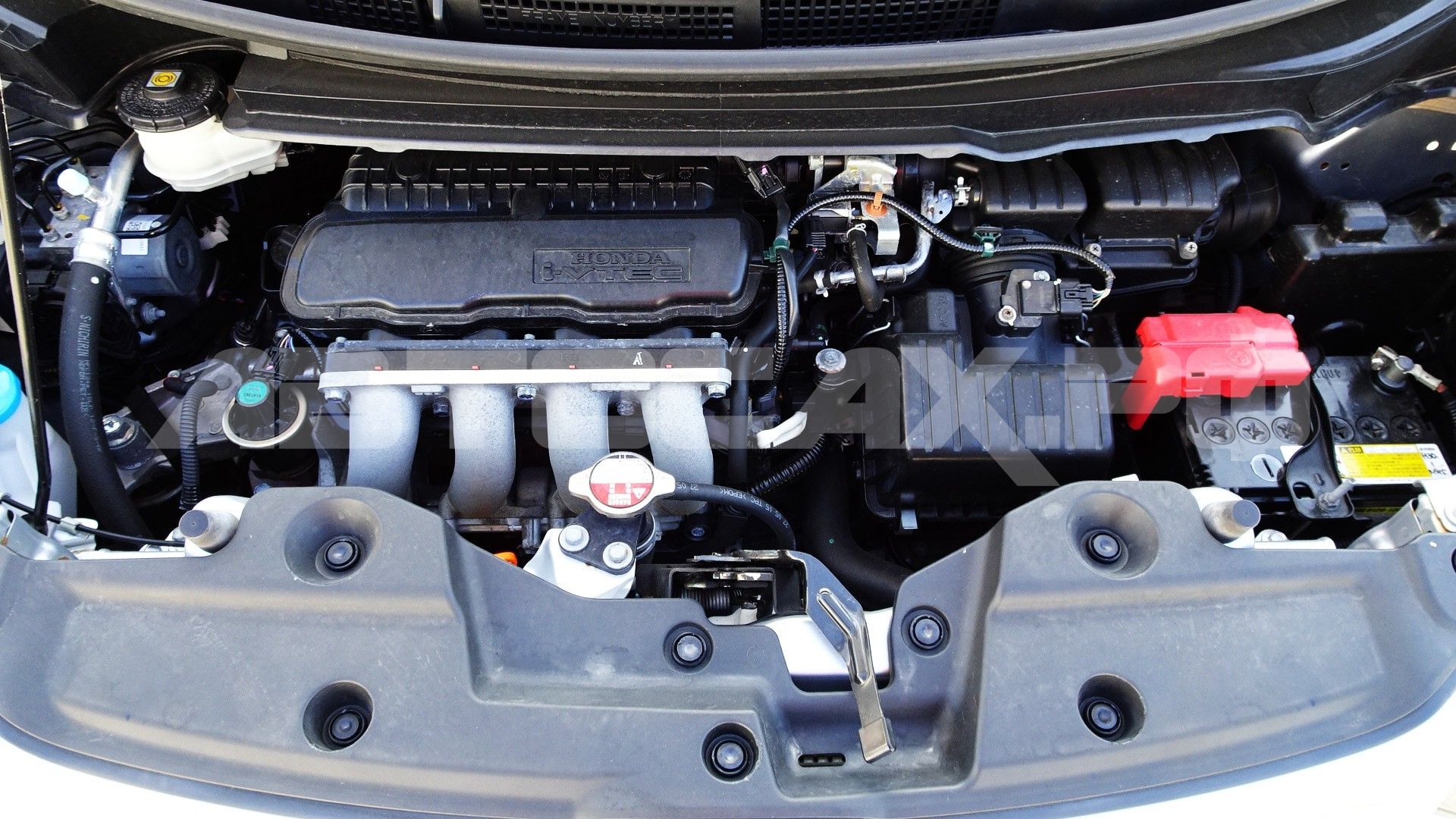 Honda Freed Spike 2015, Минивэн — фото 22