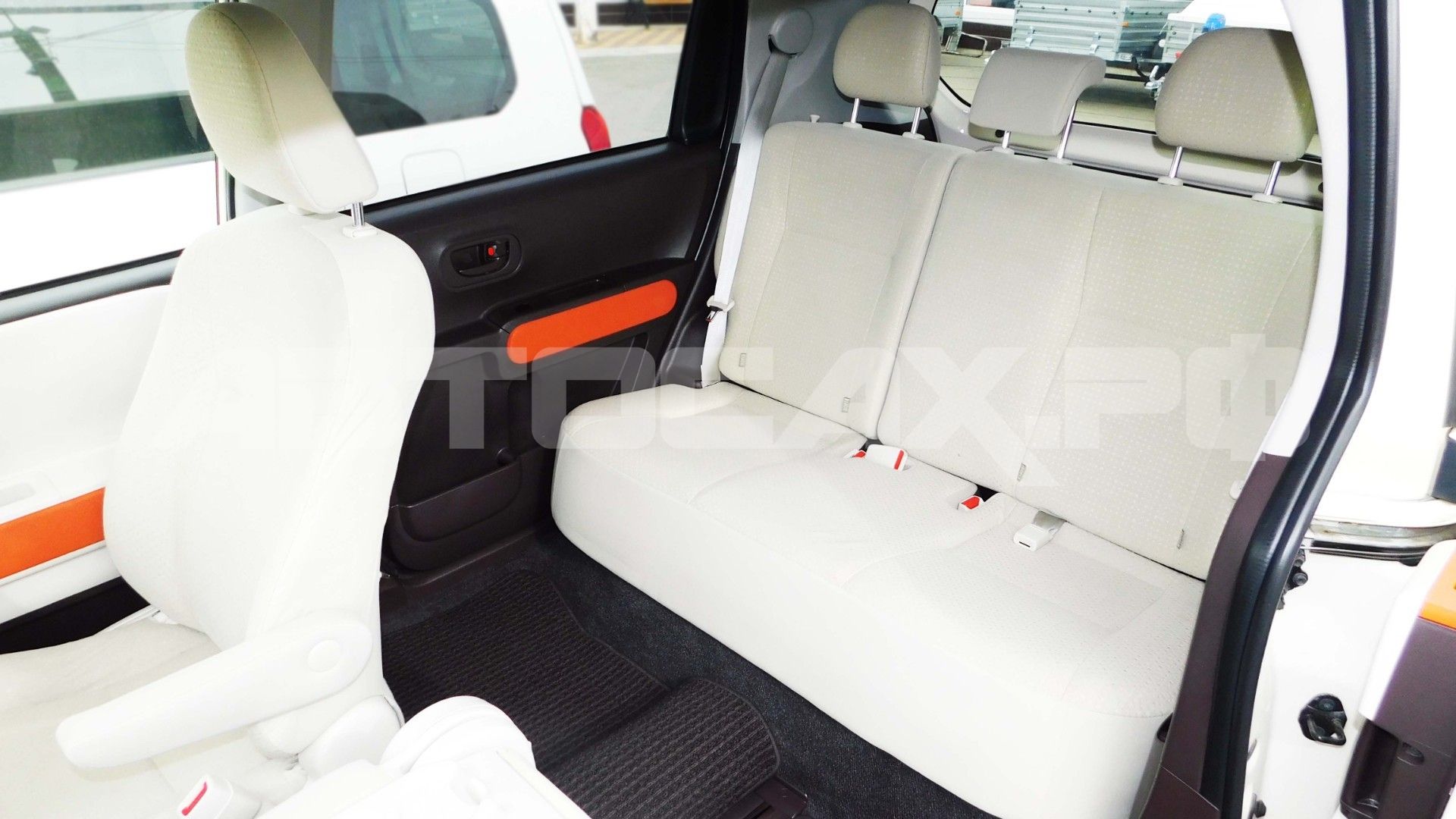 Toyota Porte 2016, Хэтчбек — фото 17