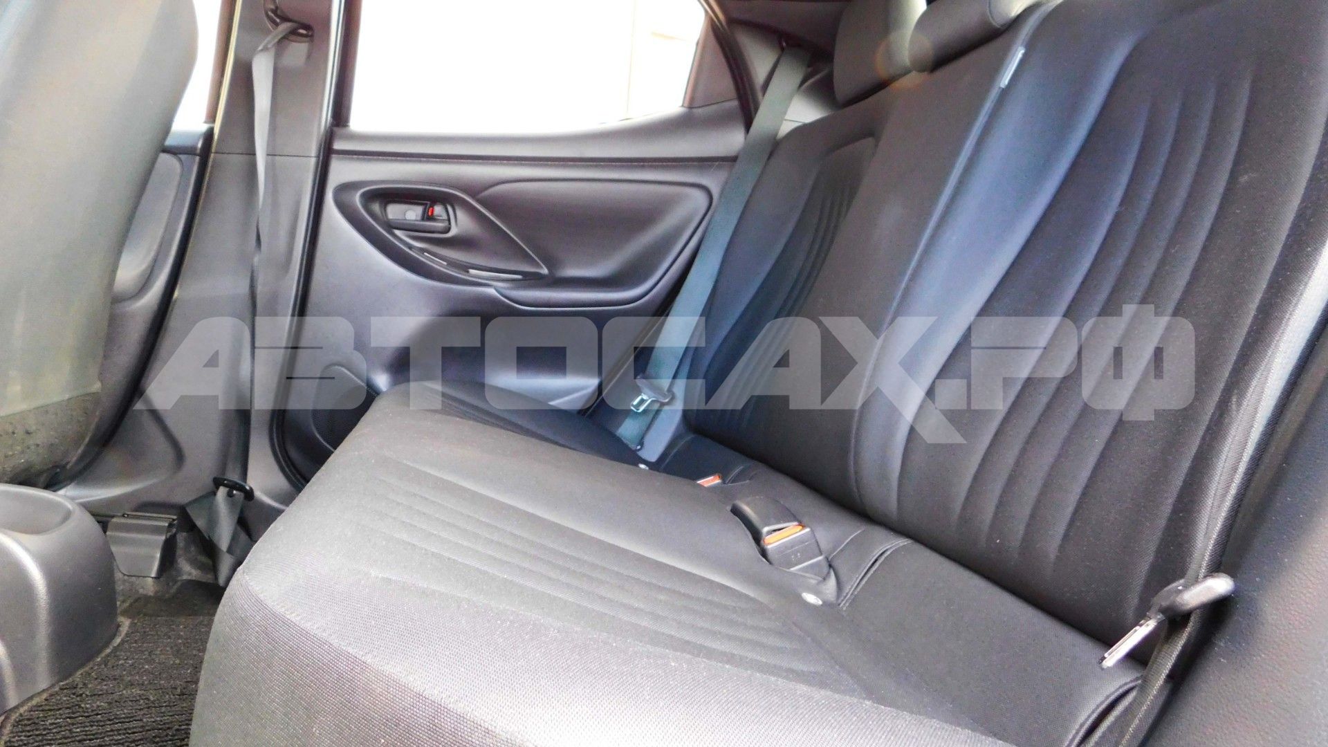 Toyota Yaris 2022, Хэтчбек — фото 20