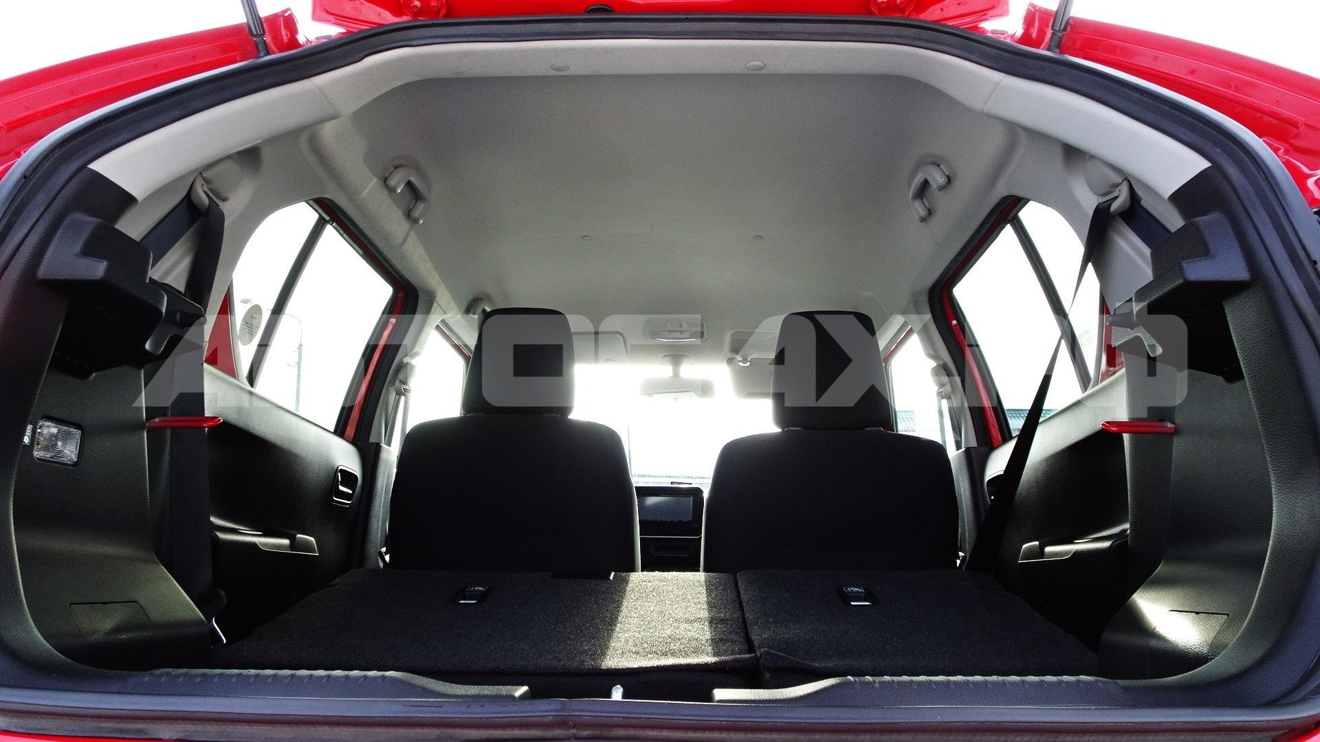 Suzuki Ignis 2019, Кроссовер — фото 16
