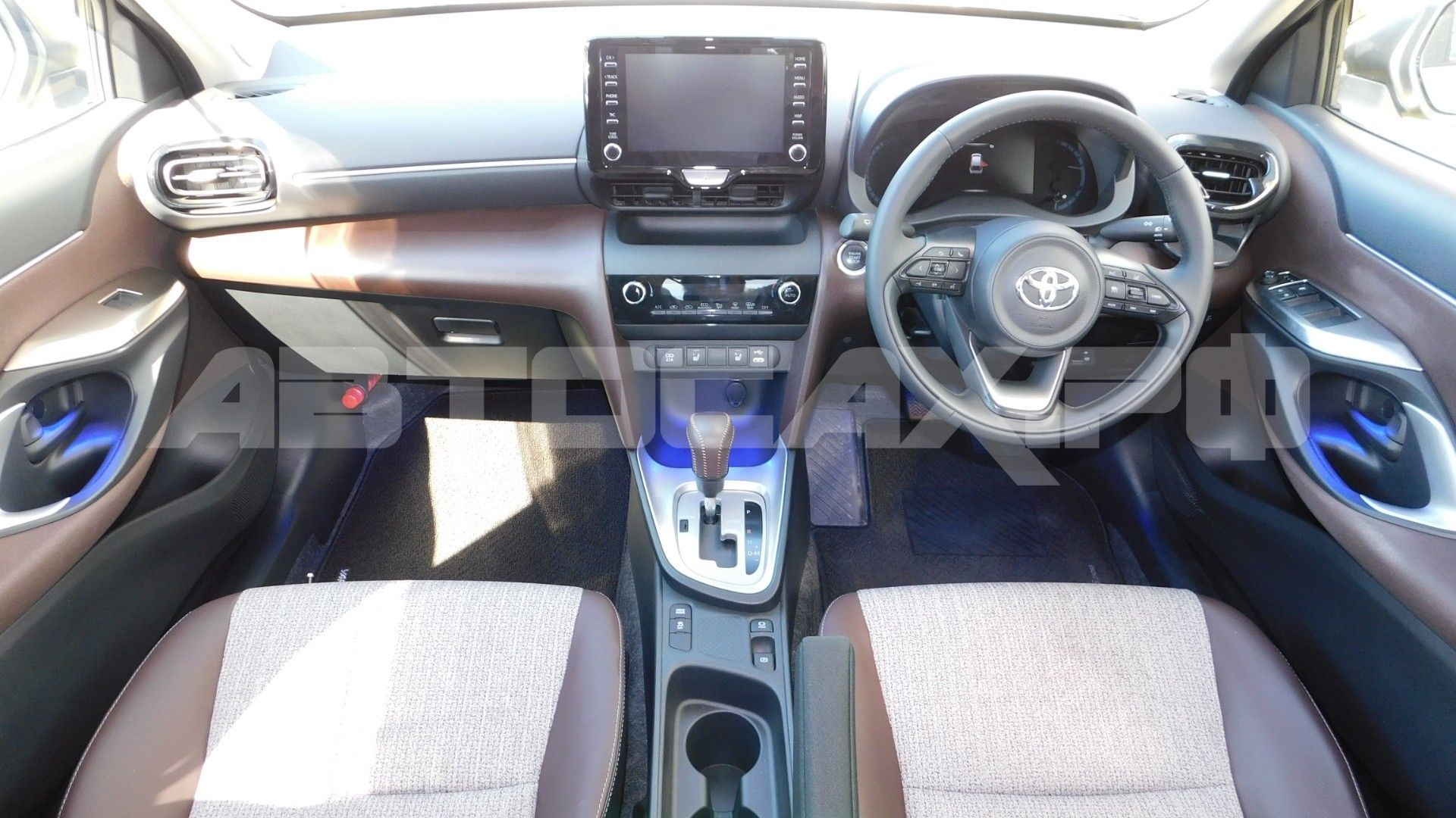 Toyota Yaris Cross — фото 10