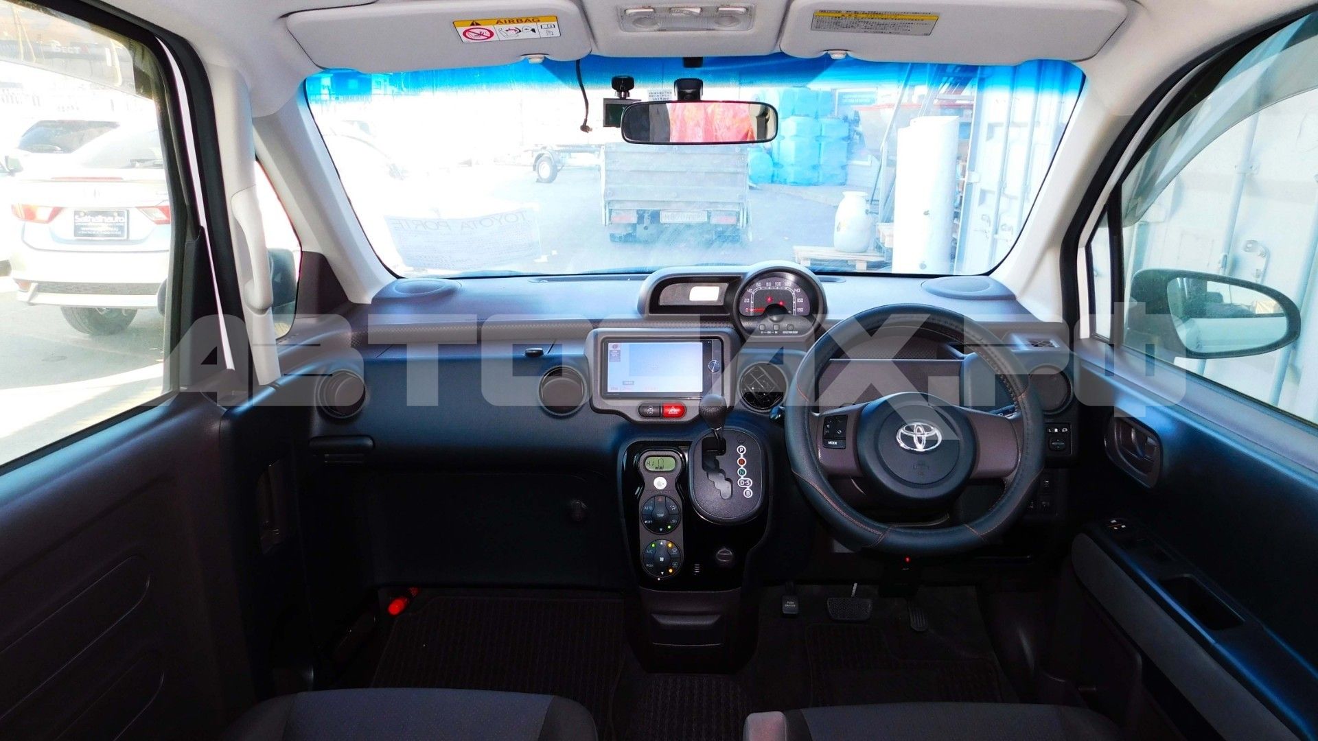 Toyota Porte 2018, Хэтчбек — фото 11