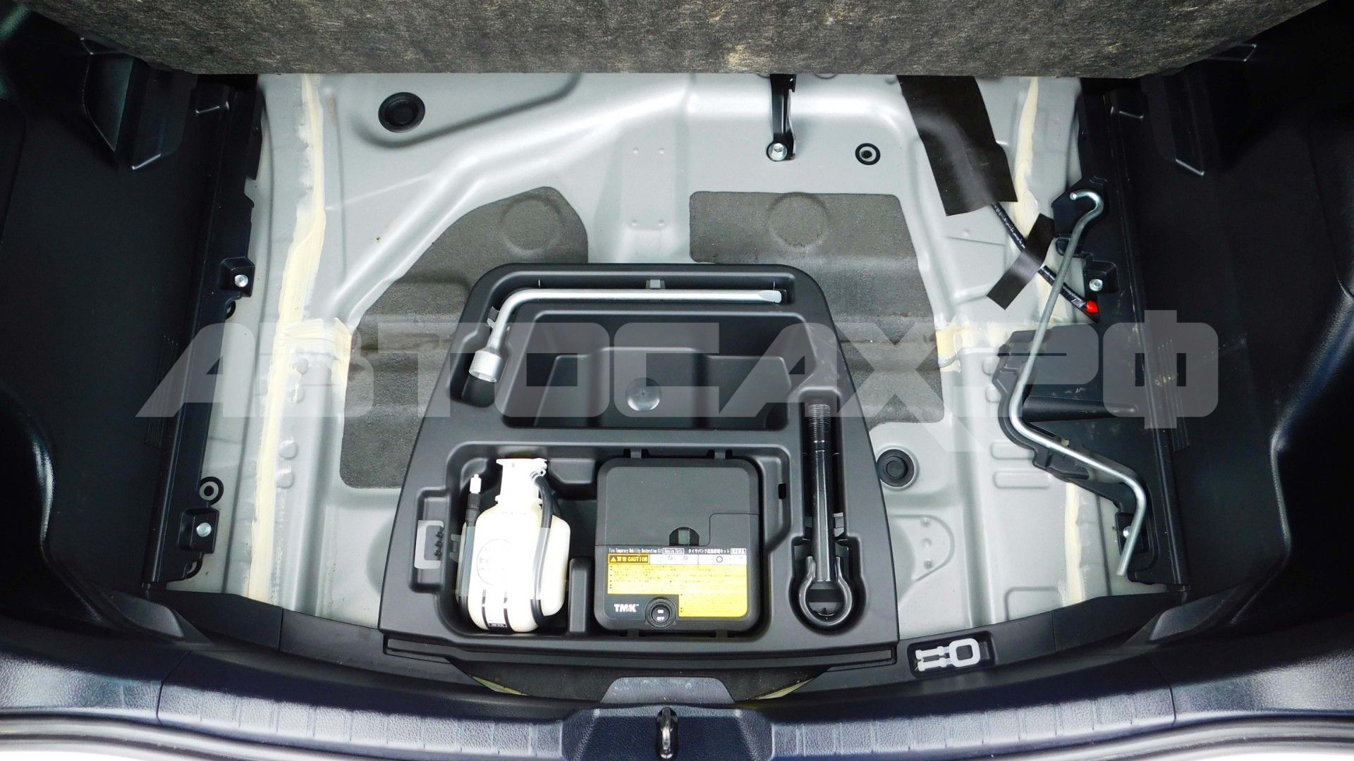 Toyota Vitz 2019, Хэтчбек — фото 34