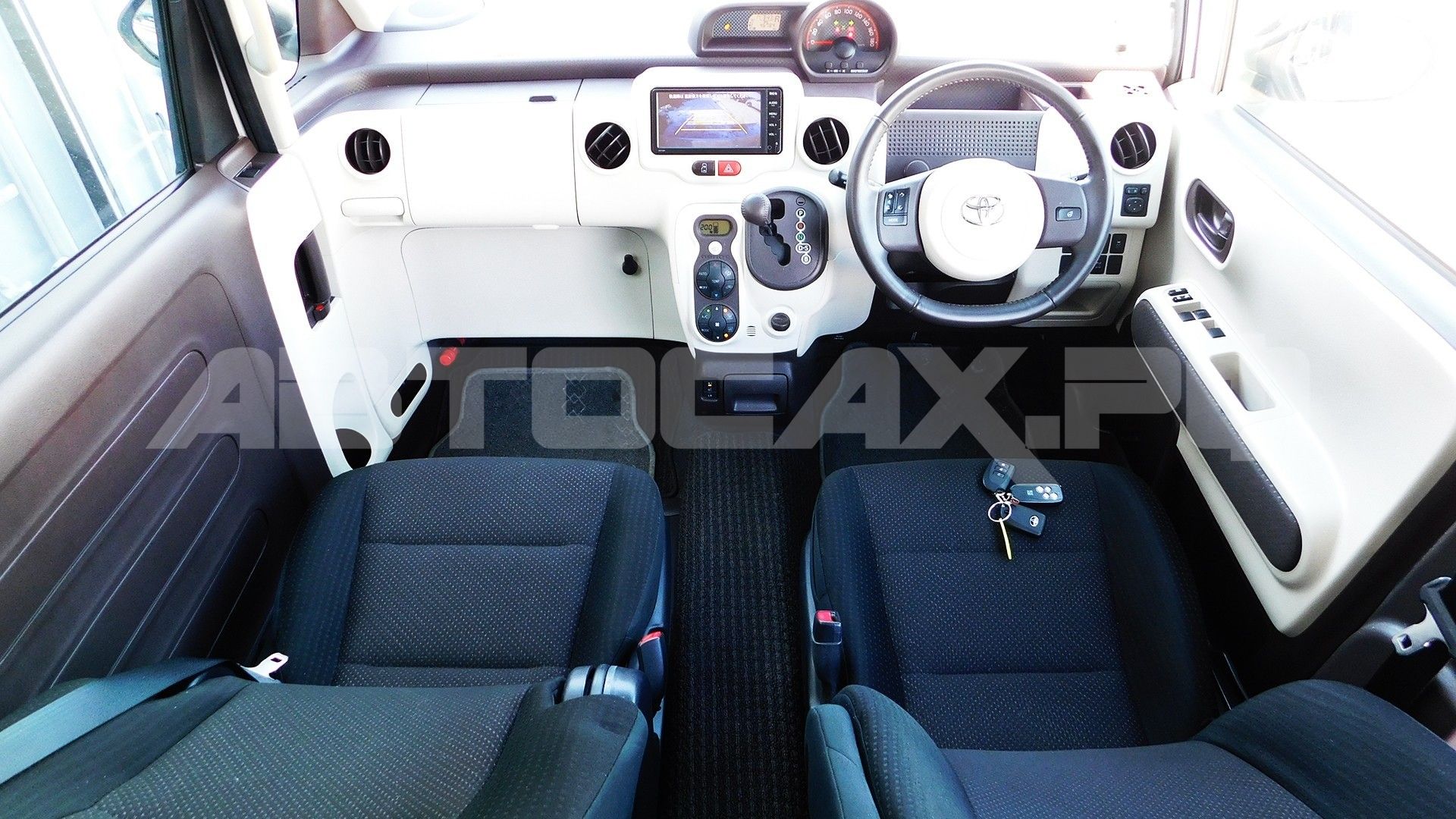 Toyota Porte 2018, Хэтчбек — фото 7