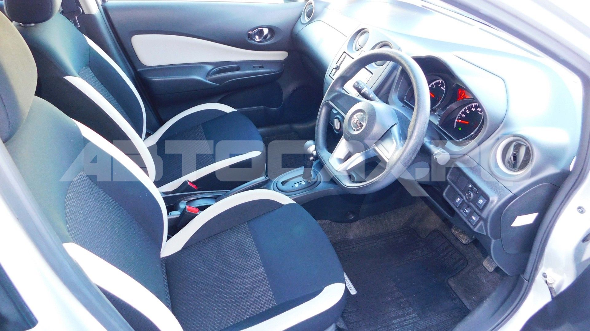 Nissan Note 2019, Хэтчбек — фото 9