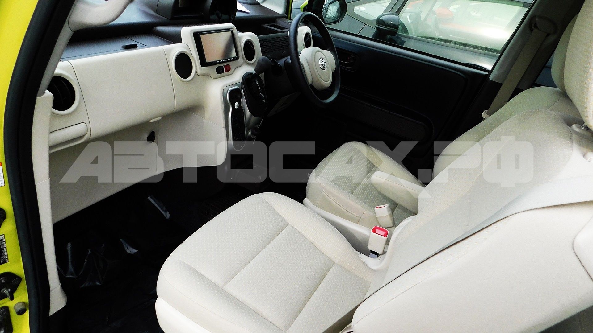 Toyota Spade 2019, Хэтчбек — фото 15