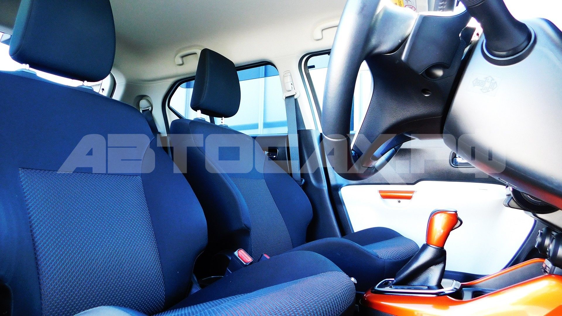 Suzuki Ignis 2019, Кроссовер — фото 7