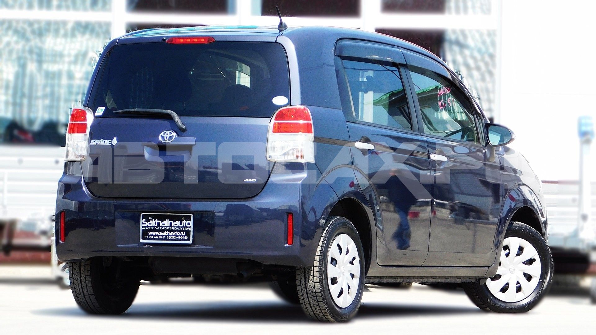 Toyota Spade 2015, Хэтчбек — фото 3