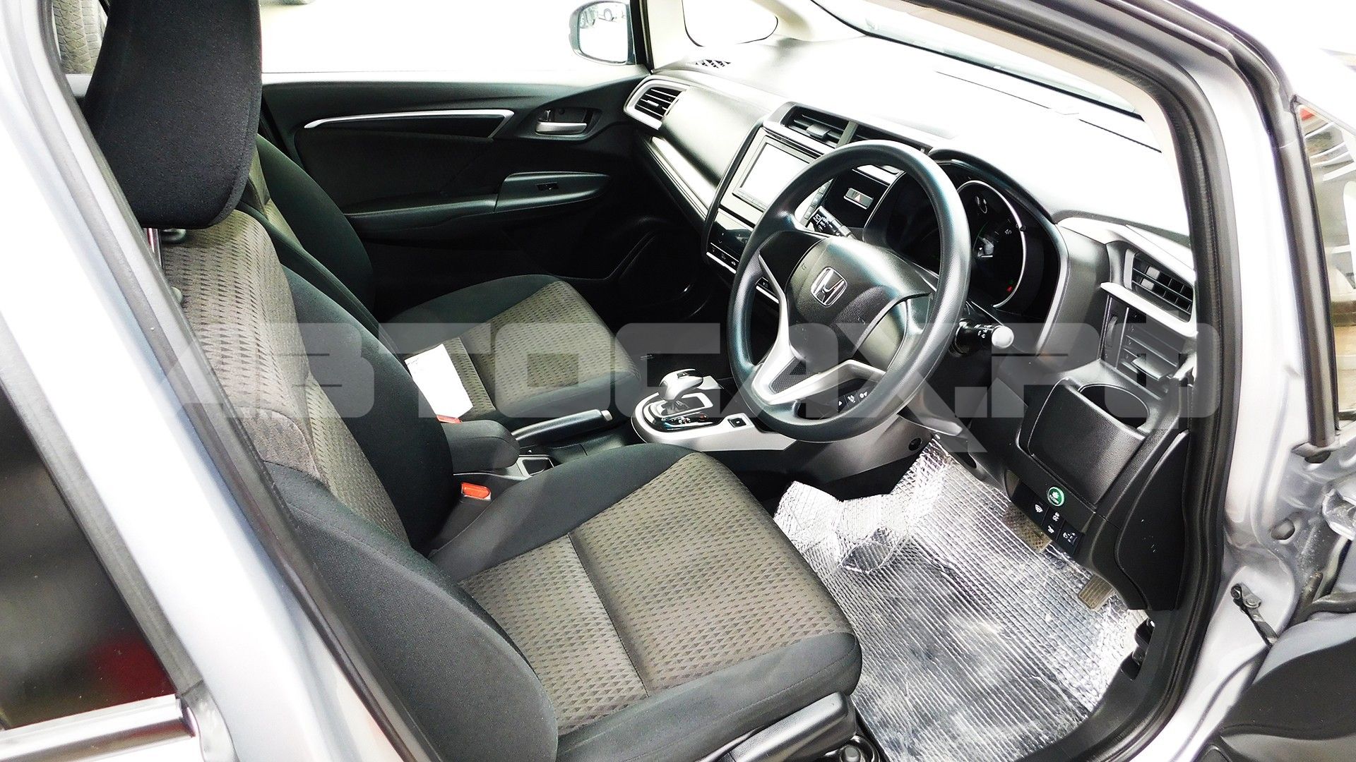 Honda Fit 2017, Хэтчбек — фото 9