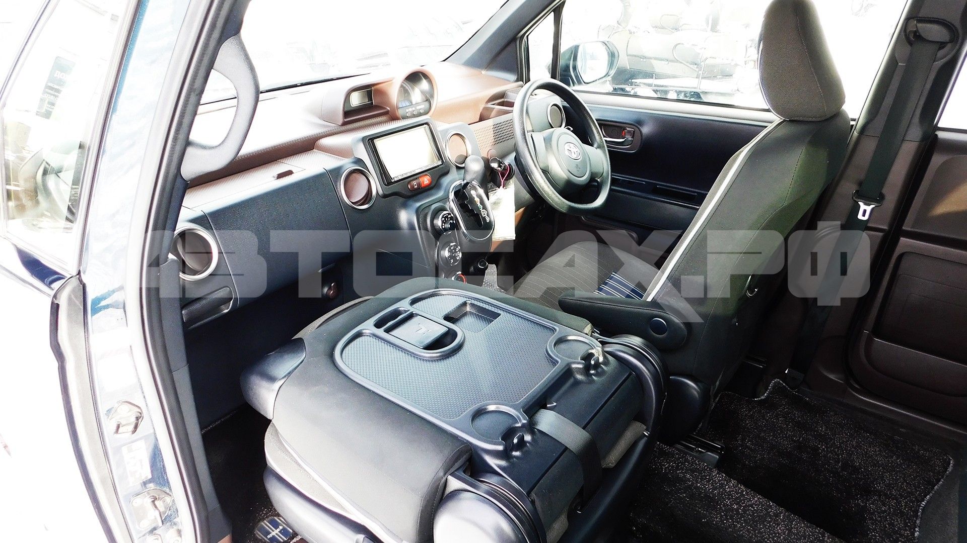 Toyota Spade 2018, Хэтчбек — фото 15