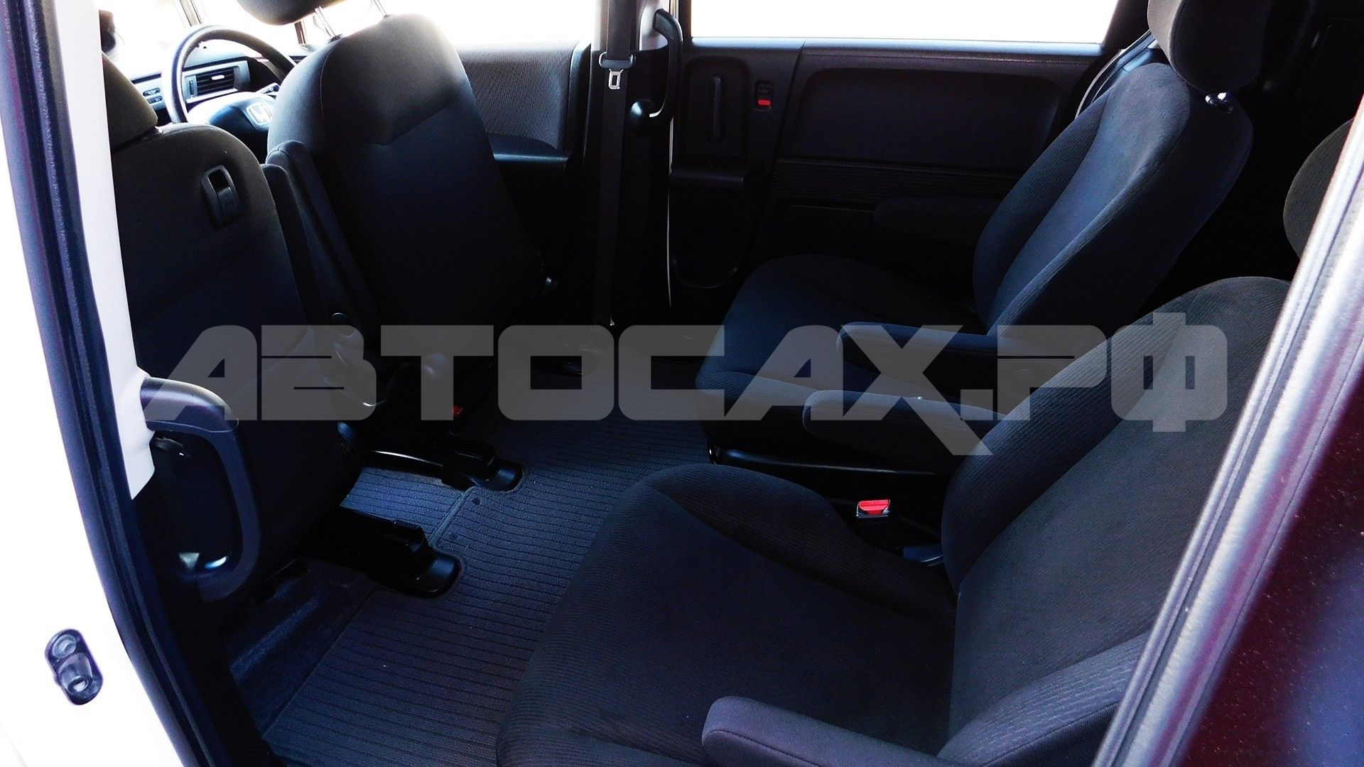 Honda Freed 2016, Минивэн — фото 18