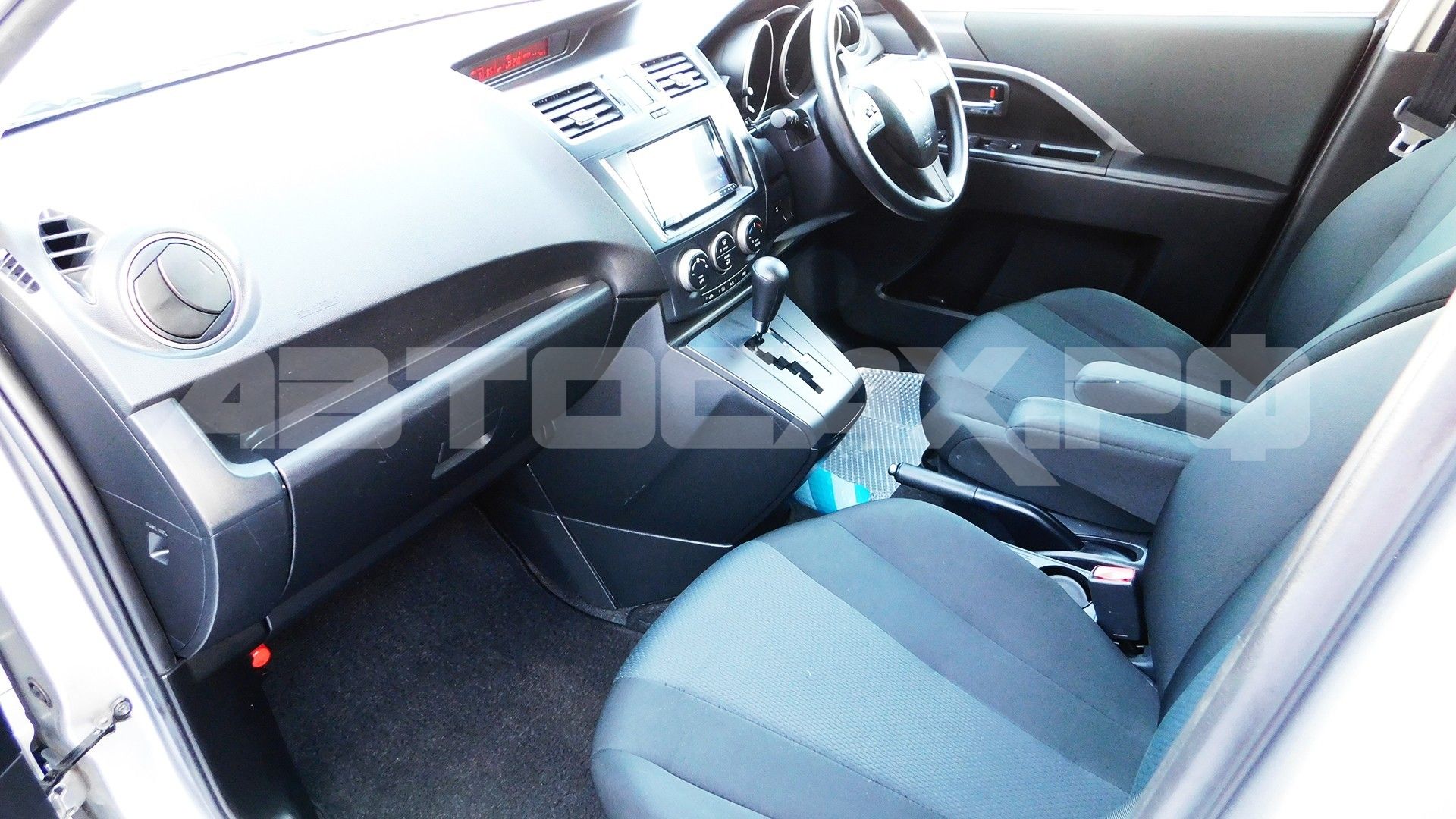 Mazda Premacy 2017, Минивэн — фото 11