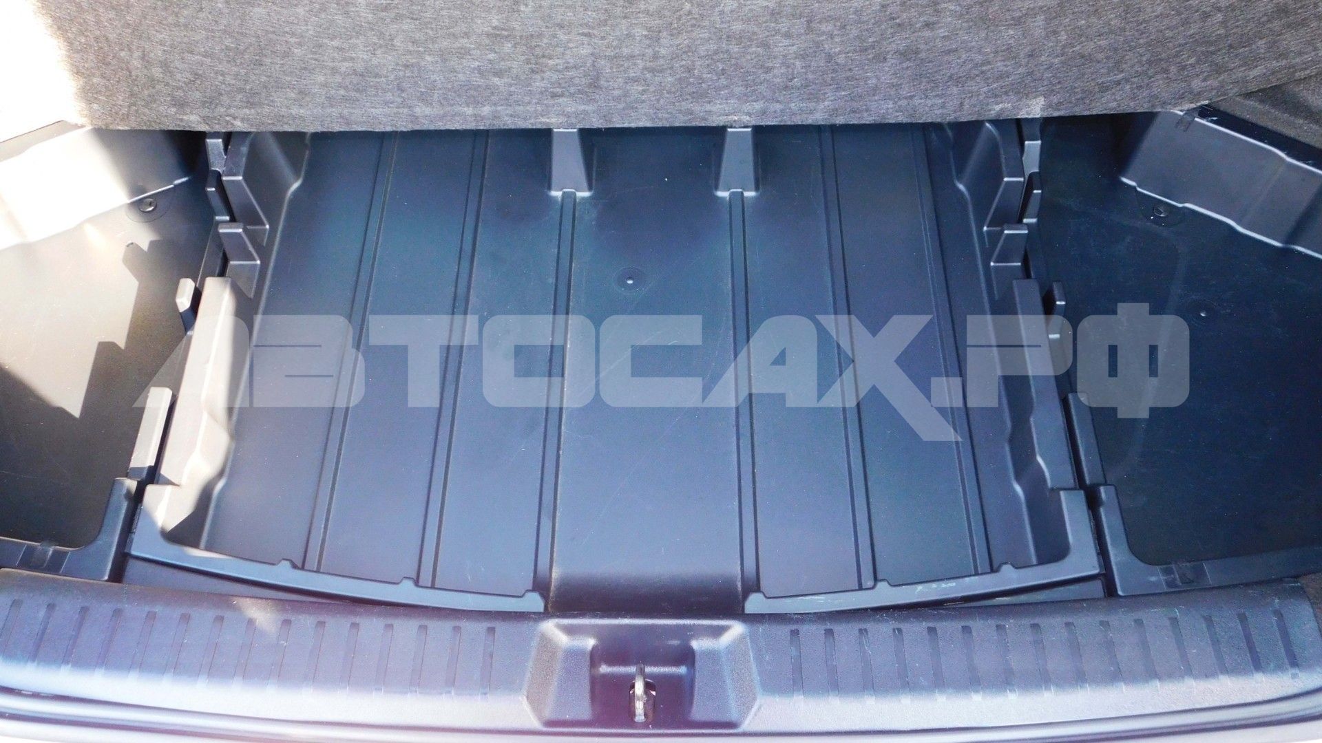 Toyota Corolla Fielder 2017, Универсал — фото 26