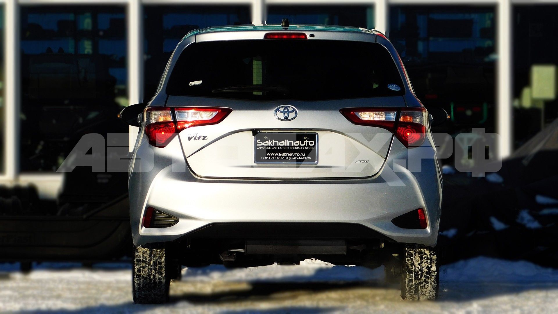 Toyota Vitz 2017, Хэтчбек — фото 8
