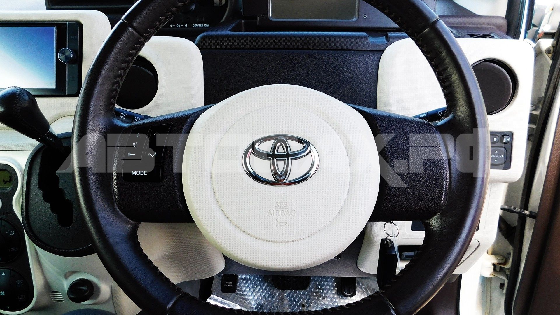 Toyota Spade 2017, Хэтчбек — фото 22