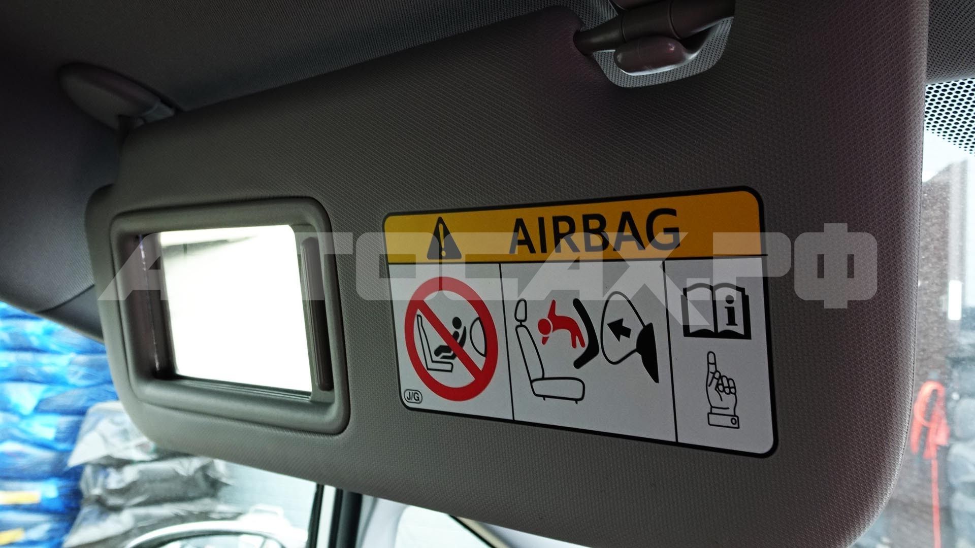 Toyota Wish 2016, Минивэн — фото 25