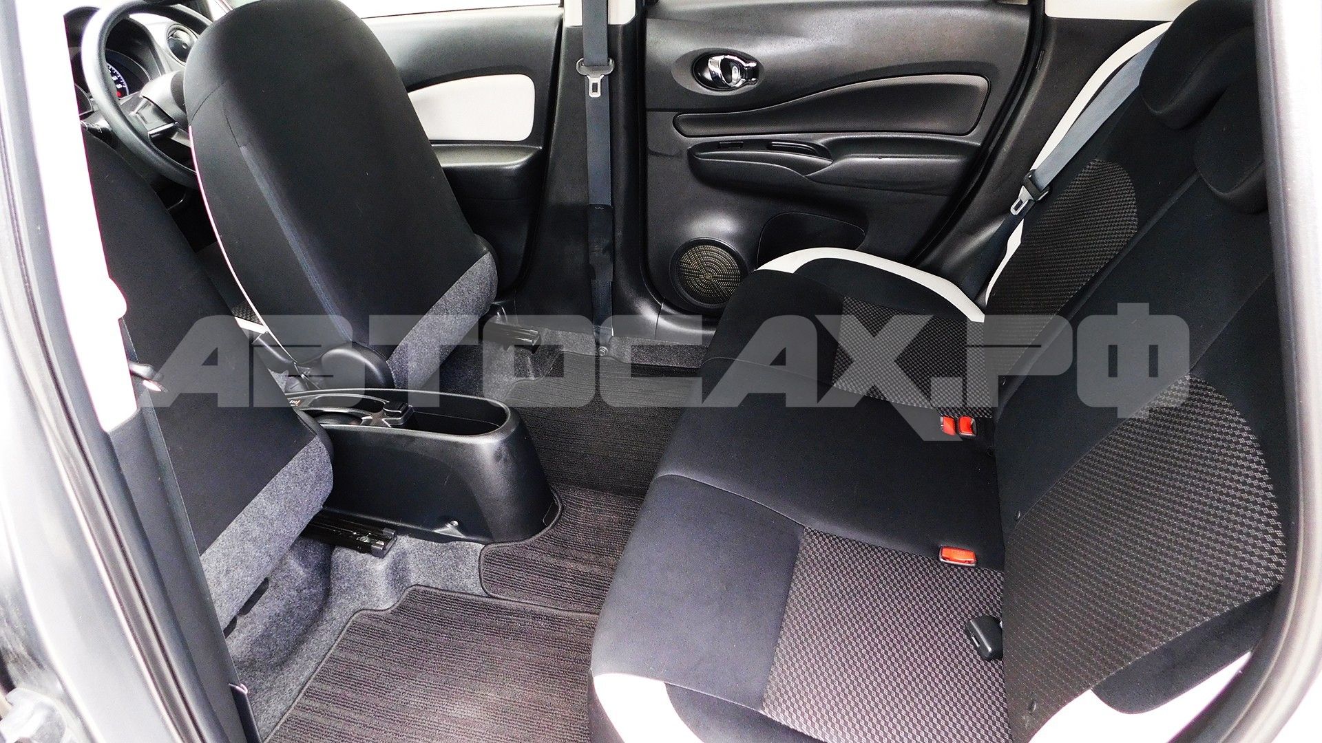 Nissan Note 2018, Хэтчбек — фото 15