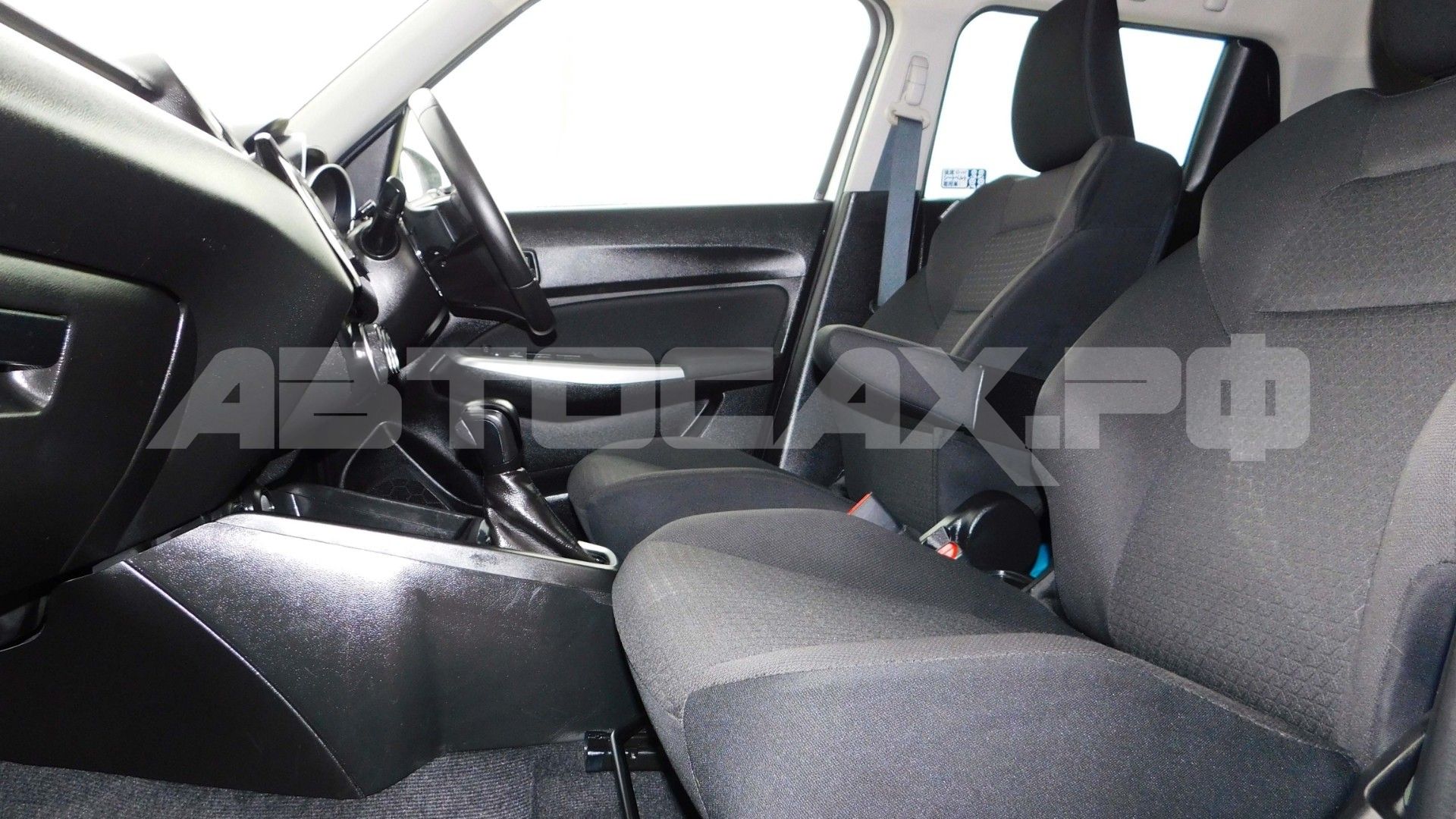 Suzuki Swift 2022, Хэтчбек — фото 22