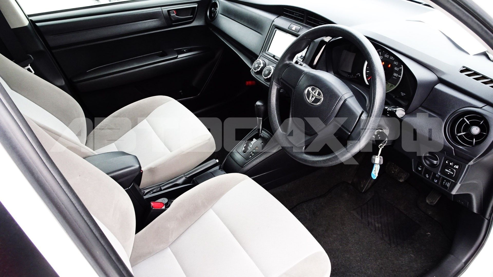 Toyota Corolla Axio 2017, Седан — фото 7