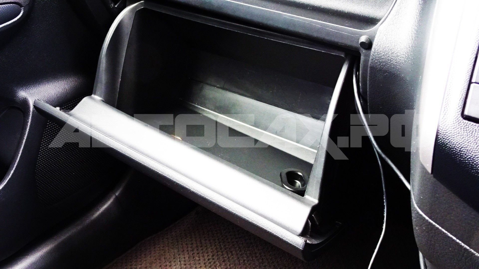 Toyota Wish 2017, Минивэн — фото 36