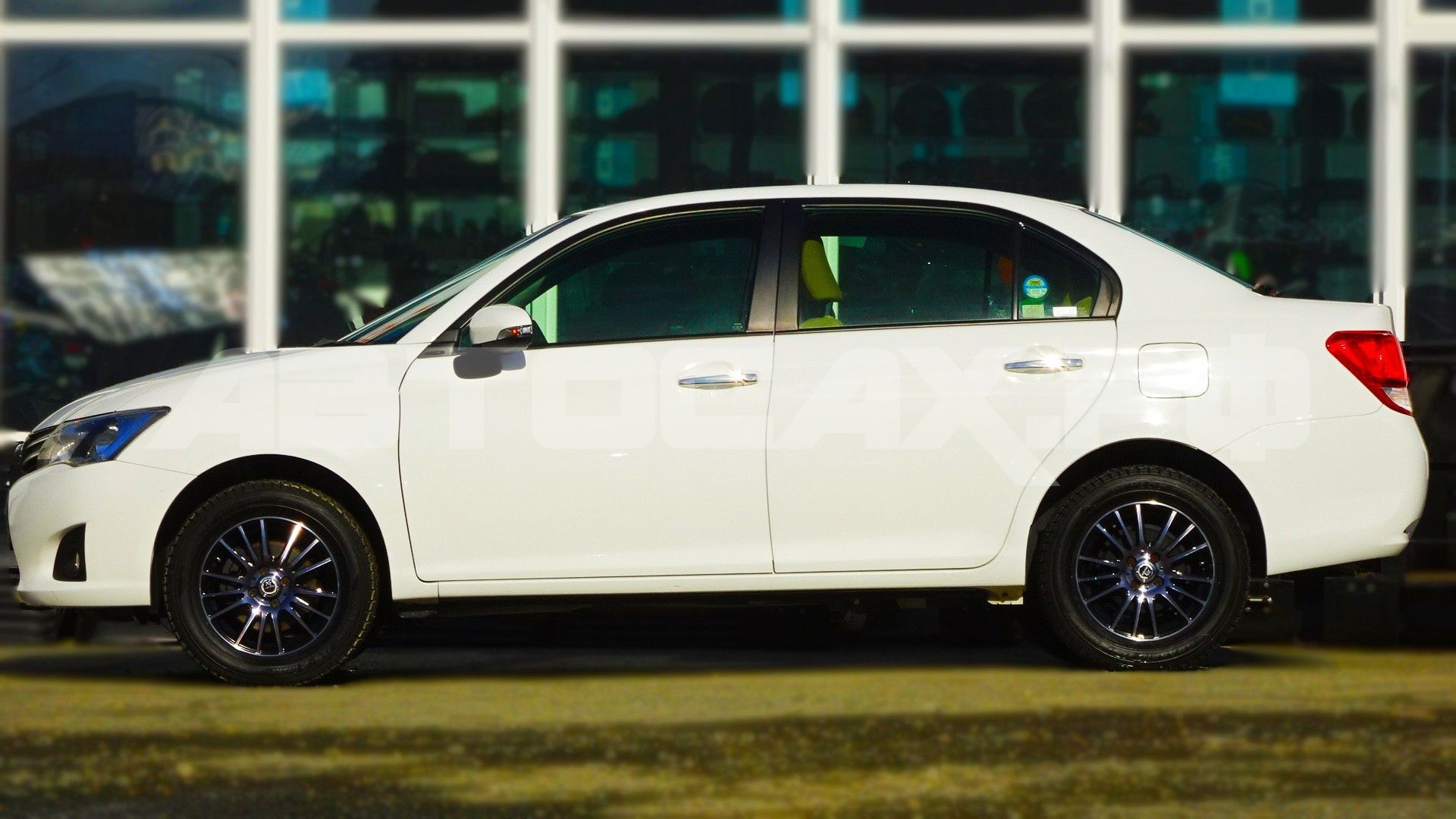 Toyota Corolla Axio 2014, Седан — фото 4