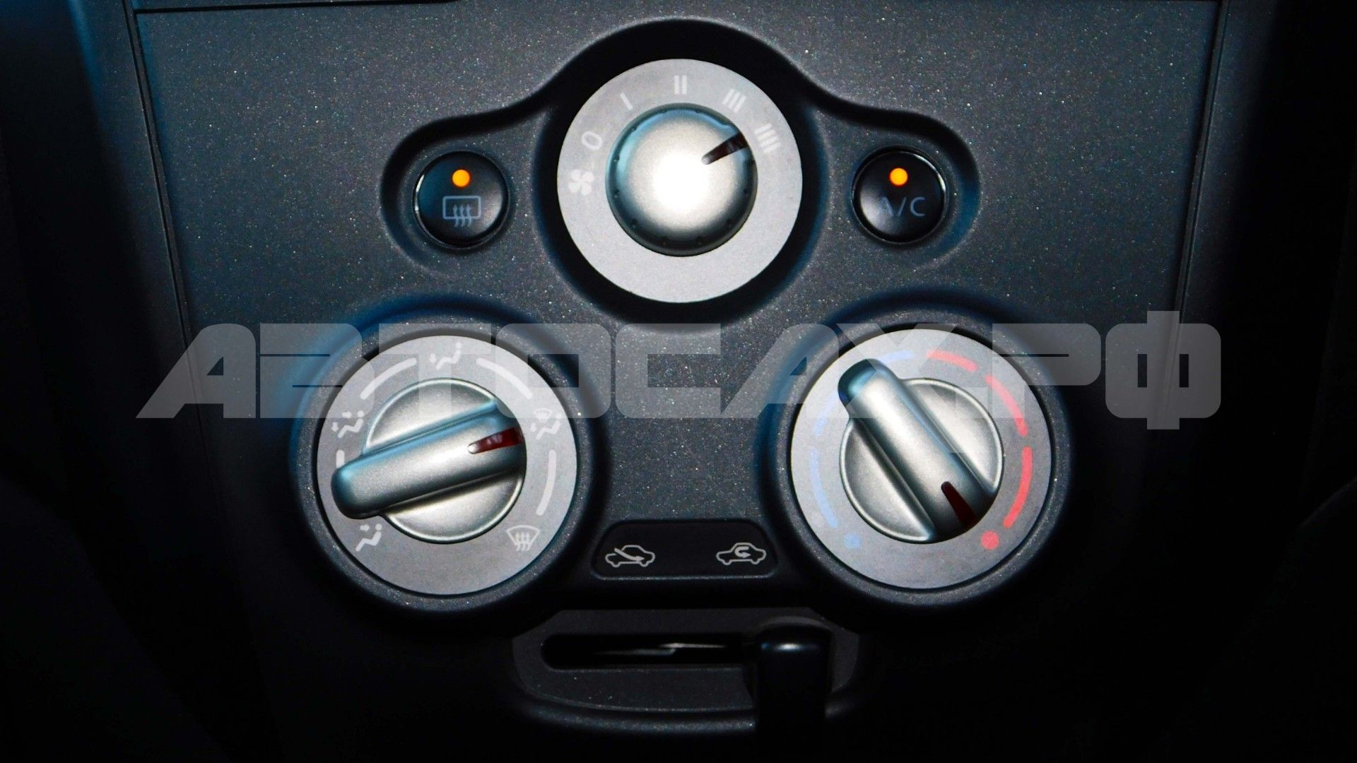 Nissan Note 2019, Хэтчбек — фото 39