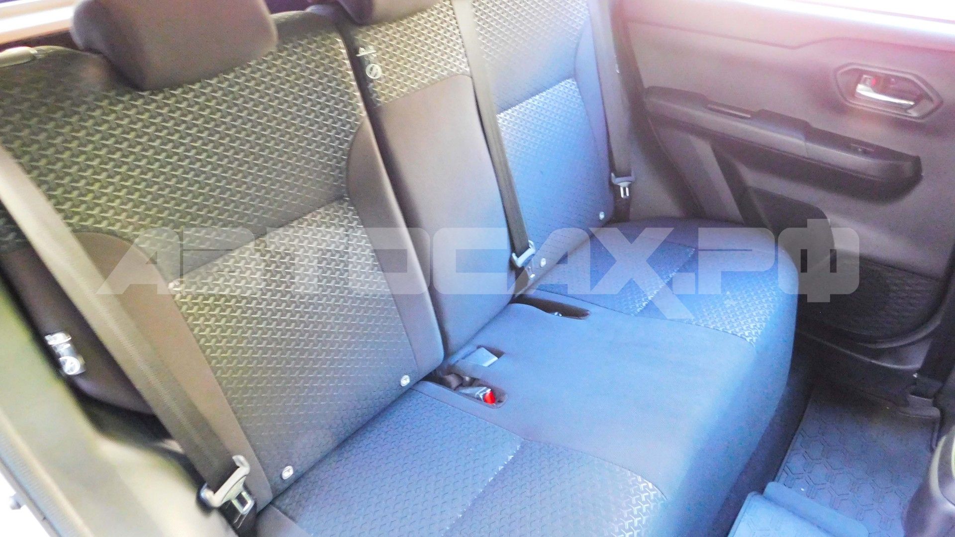 Daihatsu Rocky 2021, Кроссовер — фото 45