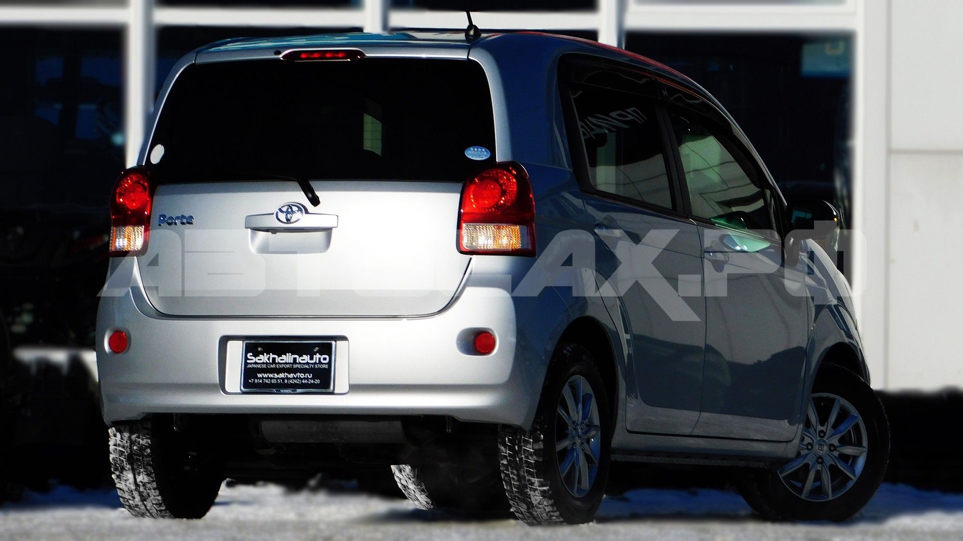 Toyota Porte 2016, Хэтчбек — фото 2
